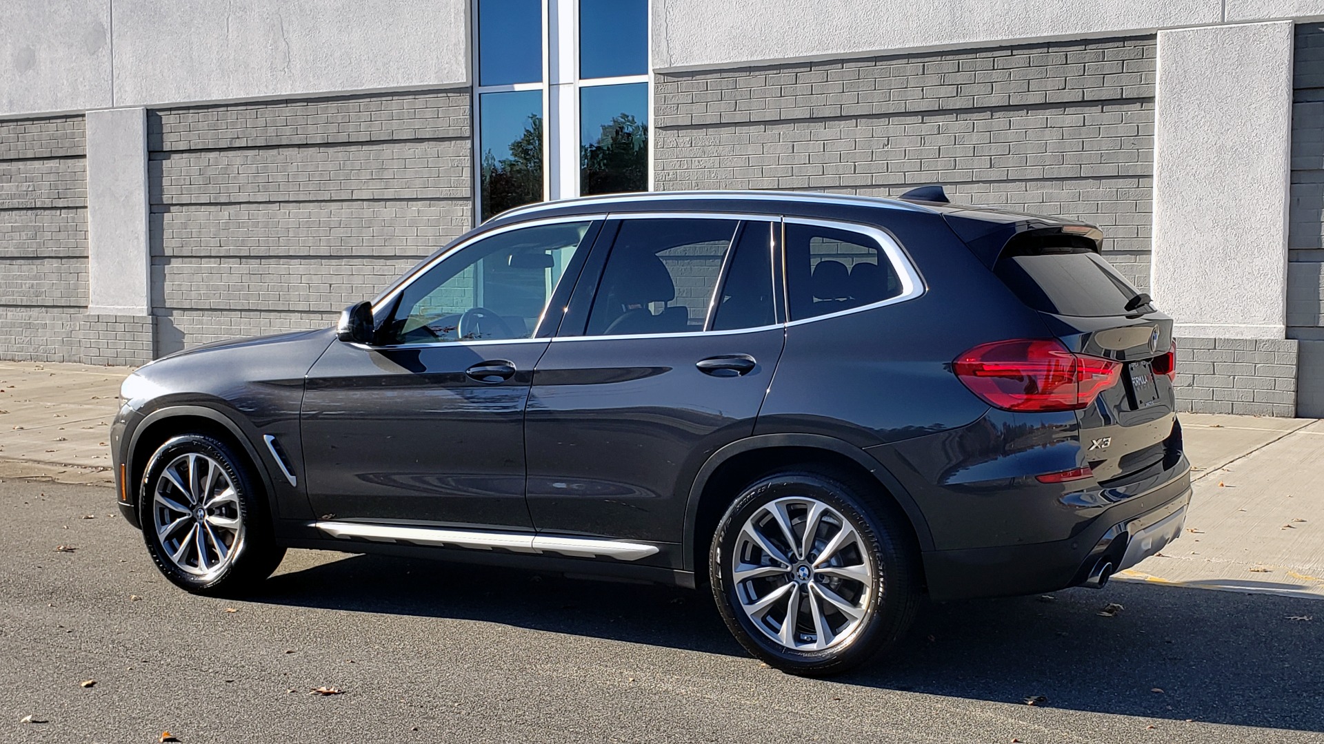 Used 2018 BMW X3 XDRIVE30I / NAV / PARK ASST / PANO-ROOF / HTD STS / REARVIEW for sale Sold at Formula Imports in Charlotte NC 28227 6