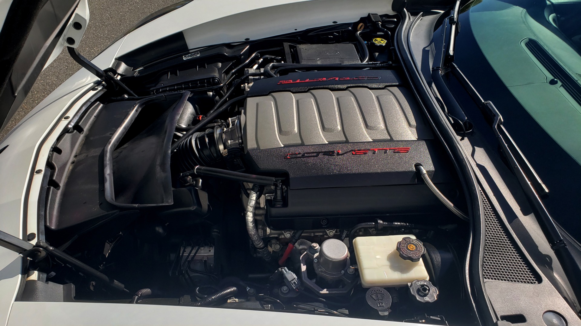Used 2014 Chevrolet CORVETTE STINGRAY Z51 1LT COUPE / 6.2L V8 / 7-SPD MANUAL / NAV / BOSE / REARVIEW for sale $47,495 at Formula Imports in Charlotte NC 28227 20
