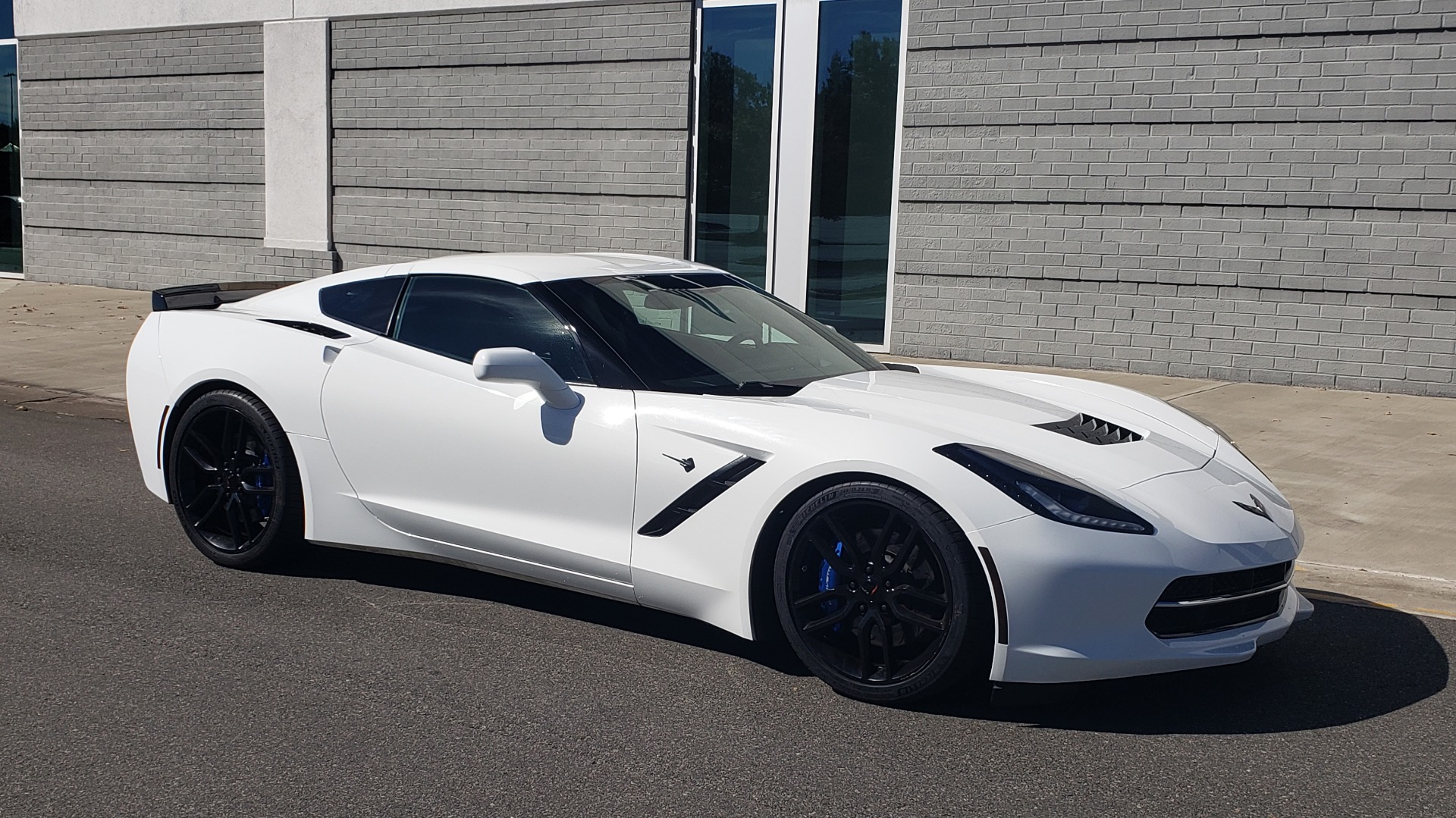 Used 2014 Chevrolet CORVETTE STINGRAY Z51 1LT COUPE / 6.2L V8 / 7-SPD MANUAL / NAV / BOSE / REARVIEW for sale $47,495 at Formula Imports in Charlotte NC 28227 3