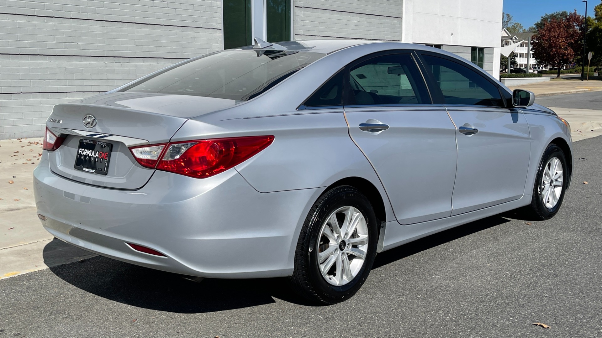 Used 2011 Hyundai SONATA GLS 2.4L SEDAN / AUTO / BLUETOOTH / A/C / 16IN ALLOY WHEELS for sale Sold at Formula Imports in Charlotte NC 28227 7