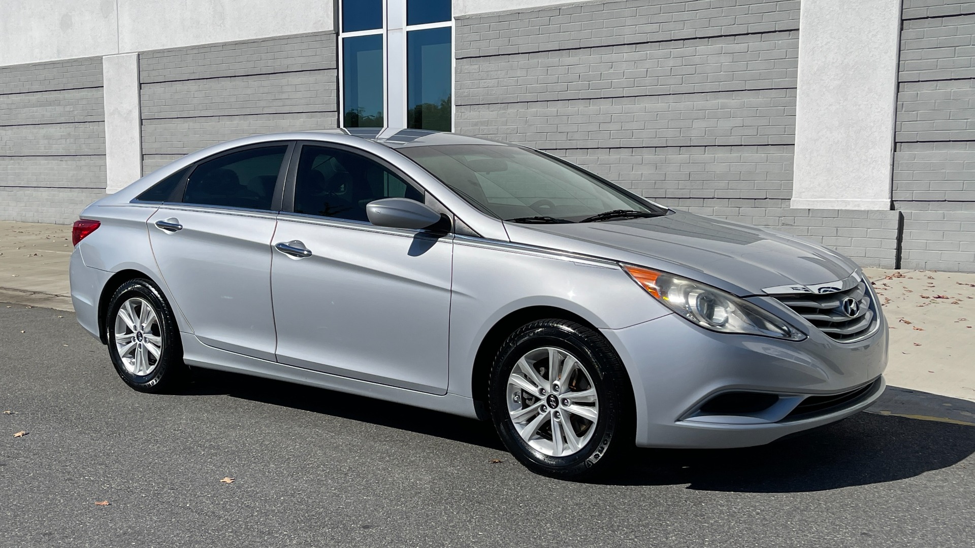 Used 2011 Hyundai SONATA GLS 2.4L SEDAN / AUTO / BLUETOOTH / A/C / 16IN ALLOY WHEELS for sale Sold at Formula Imports in Charlotte NC 28227 8