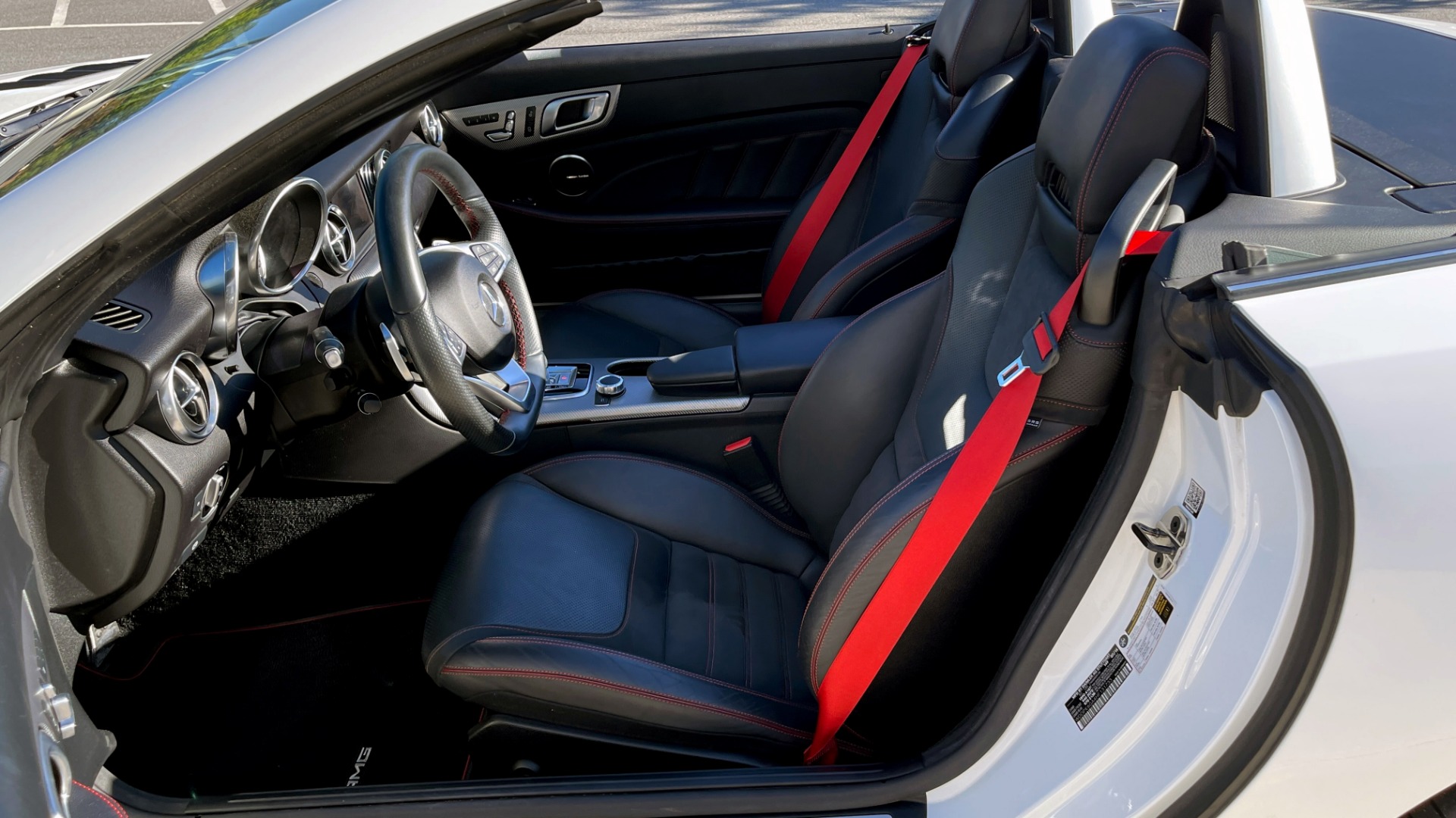 Used 2017 Mercedes-Benz SLC 43 AMG ROADSTER / PREM 3 / NAV / NIGHT PKG / REARVIEW for sale $52,750 at Formula Imports in Charlotte NC 28227 27
