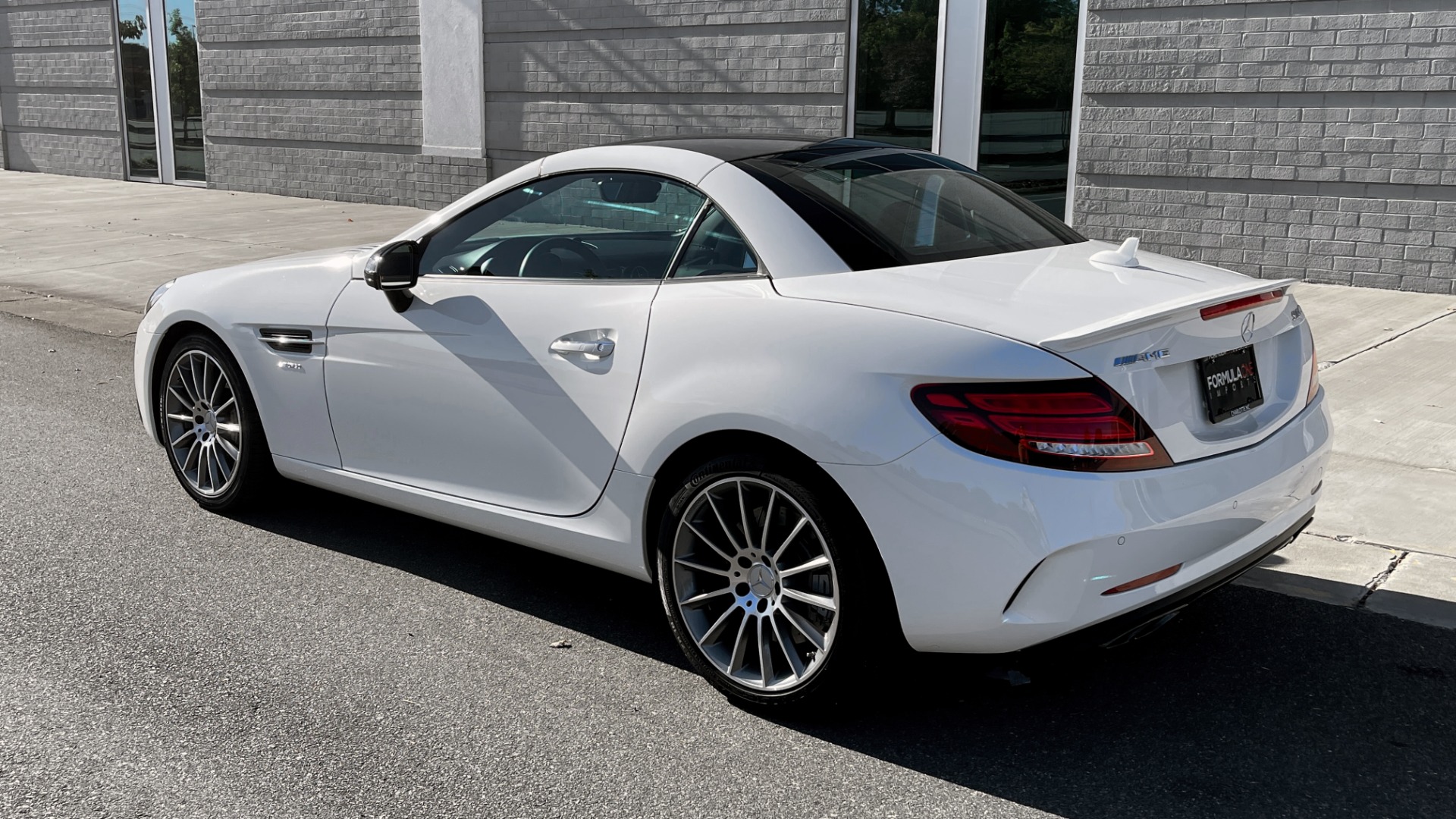 Used 2017 Mercedes-Benz SLC 43 AMG ROADSTER / PREM 3 / NAV / NIGHT PKG / REARVIEW for sale $52,750 at Formula Imports in Charlotte NC 28227 5