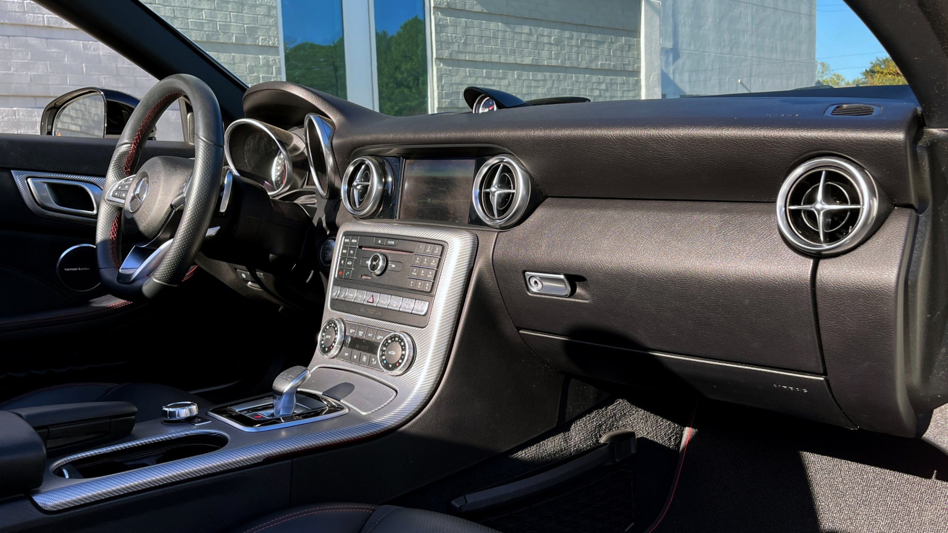 Used 2017 Mercedes-Benz SLC 43 AMG ROADSTER / PREM 3 / NAV / NIGHT PKG / REARVIEW for sale $52,750 at Formula Imports in Charlotte NC 28227 50