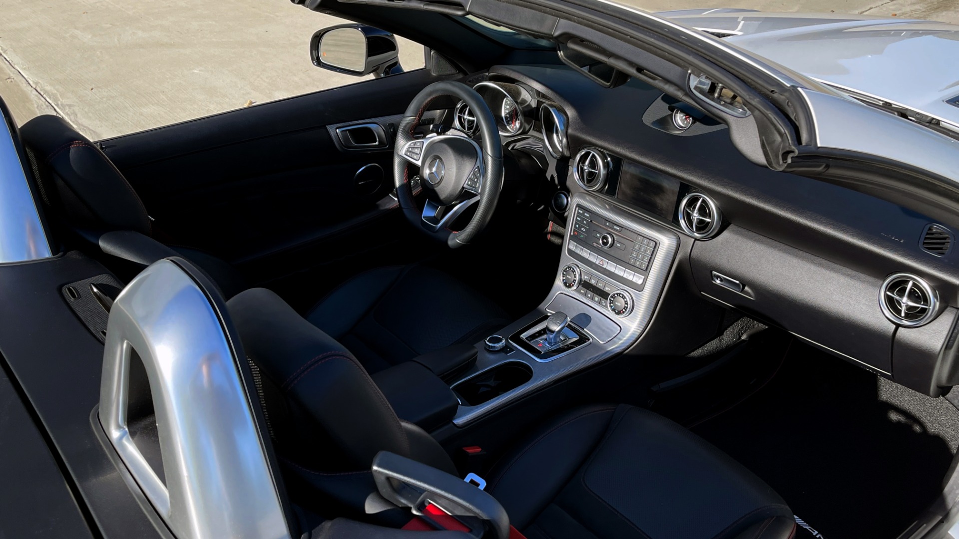 Used 2017 Mercedes-Benz SLC 43 AMG ROADSTER / PREM 3 / NAV / NIGHT PKG / REARVIEW for sale $52,750 at Formula Imports in Charlotte NC 28227 54