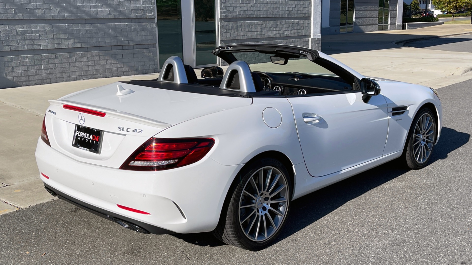 Used 2017 Mercedes-Benz SLC 43 AMG ROADSTER / PREM 3 / NAV / NIGHT PKG / REARVIEW for sale $52,750 at Formula Imports in Charlotte NC 28227 6