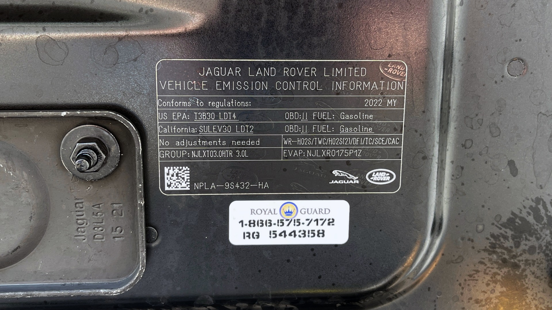Used 2022 Land Rover DEFENDER X-DYNAMIC SE / TROPHY / LEATHER / NAV / SUNROOF / REARVIEW for sale Sold at Formula Imports in Charlotte NC 28227 15