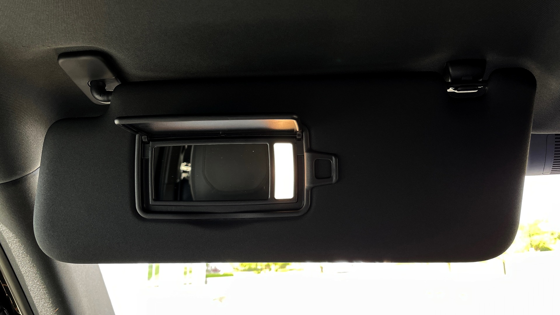 Used 2022 Land Rover DEFENDER X-DYNAMIC SE / TROPHY / LEATHER / NAV / SUNROOF / REARVIEW for sale Sold at Formula Imports in Charlotte NC 28227 59
