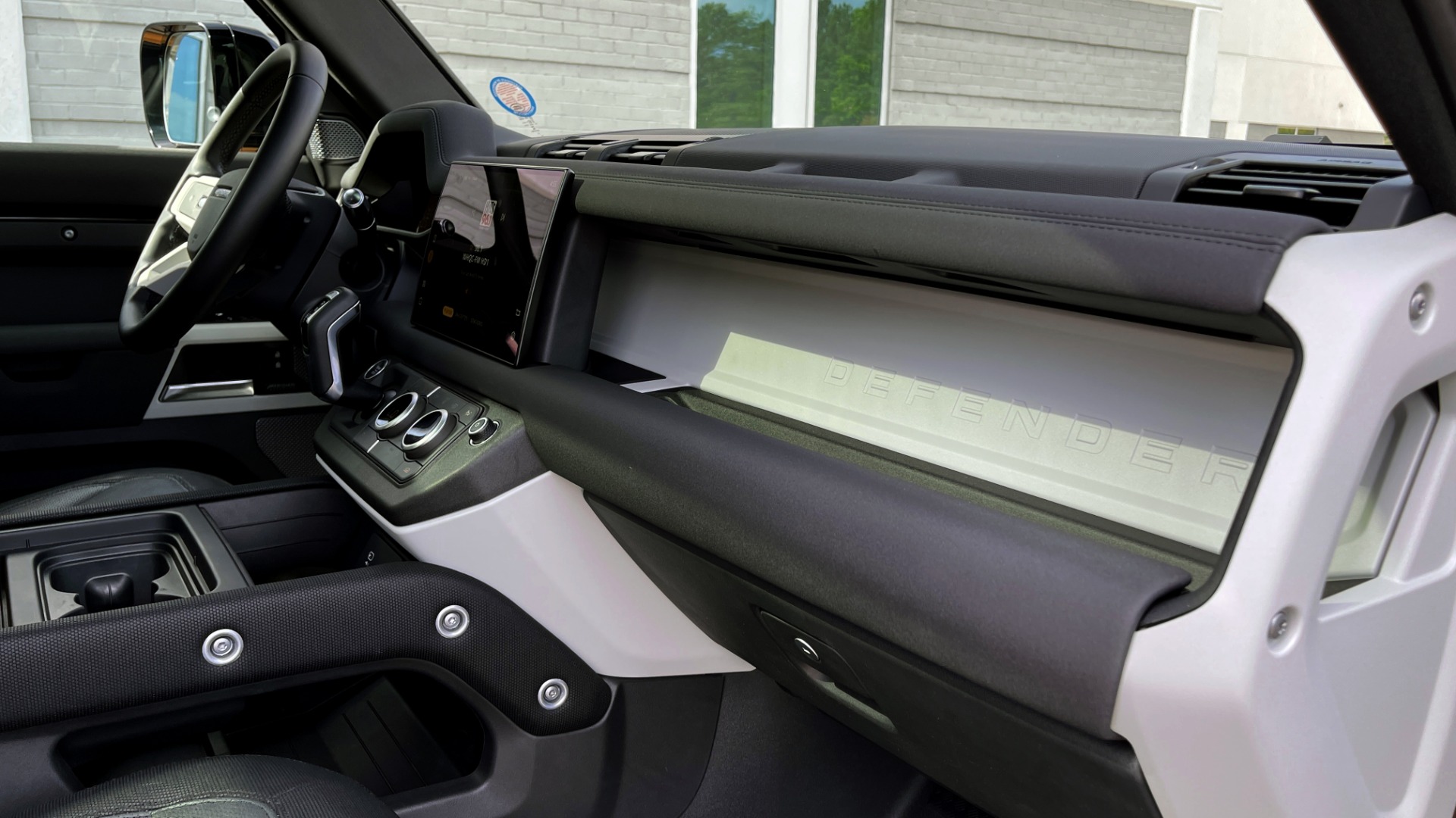 Partial Hood Fender & Mirror Kit | LAND ROVER DEFENDER 110 X-DYNAMIC 2022 Partial Hood Fender & Mirror Kit | LAND ROVER DEFENDER 110 X-DYNAMIC 2022