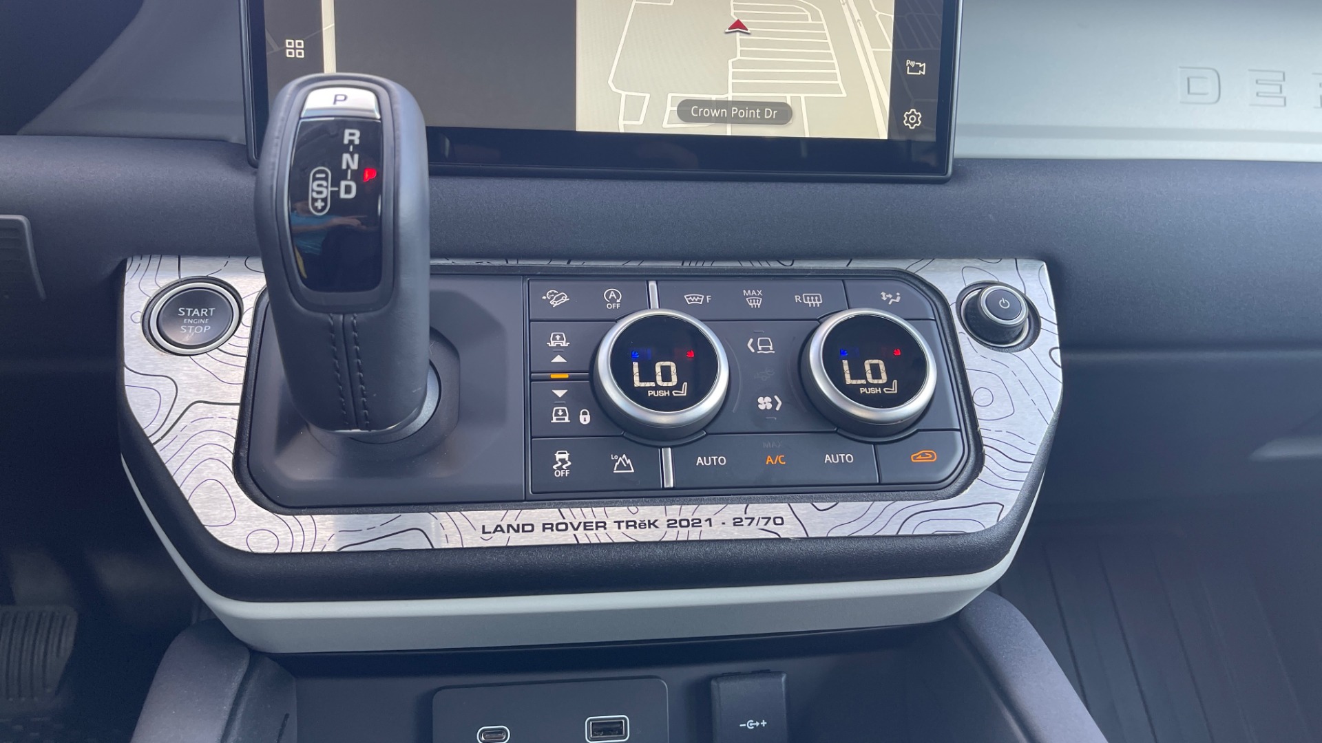 Used 2022 Land Rover DEFENDER 110 S / TREK PACK / AIR SUSP / OFF-ROAD PACK / 11.4 TOUCHSCREEN for sale Sold at Formula Imports in Charlotte NC 28227 104