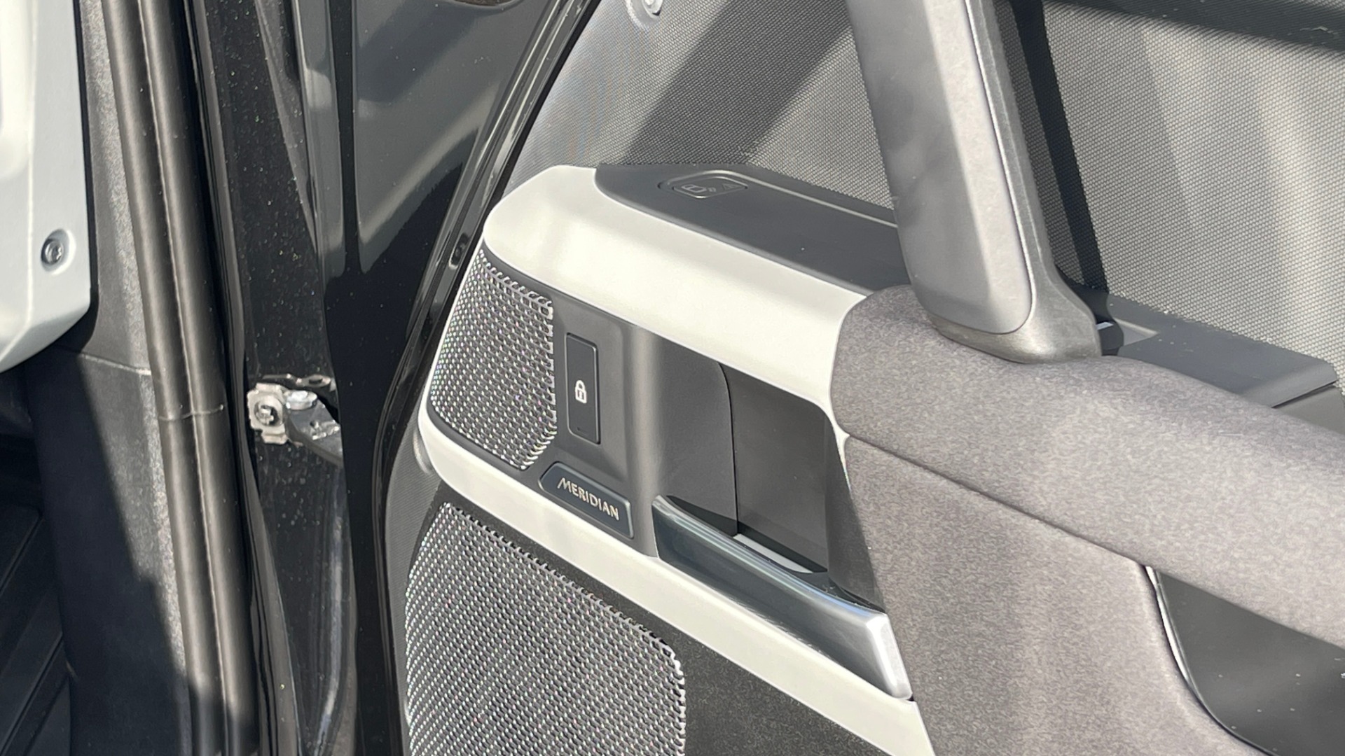 Used 2022 Land Rover DEFENDER 110 S / TREK PACK / AIR SUSP / OFF-ROAD PACK / 11.4 TOUCHSCREEN for sale Sold at Formula Imports in Charlotte NC 28227 131