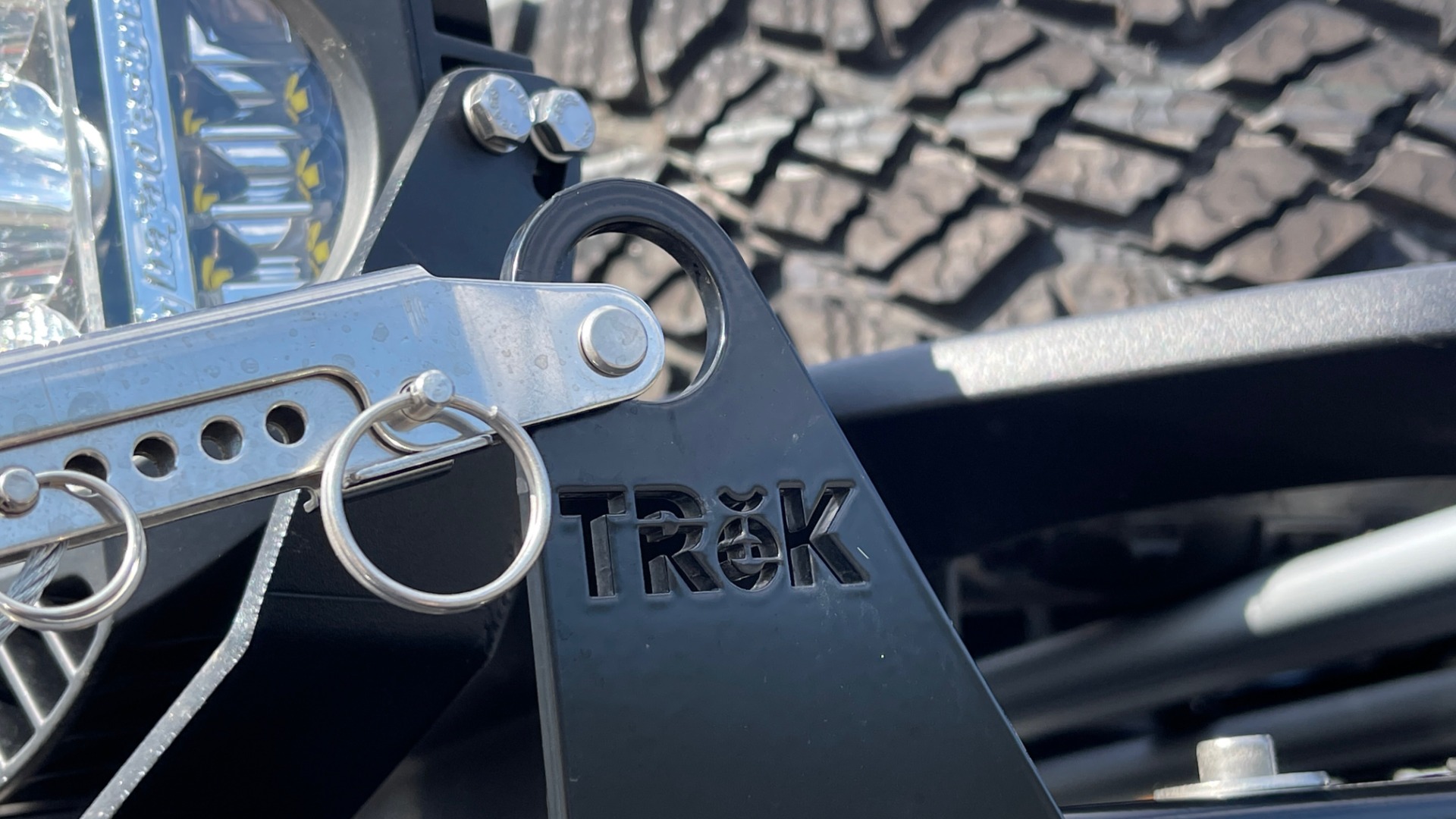Used 2022 Land Rover DEFENDER 110 S / TREK PACK / AIR SUSP / OFF-ROAD PACK / 11.4 TOUCHSCREEN for sale Sold at Formula Imports in Charlotte NC 28227 16