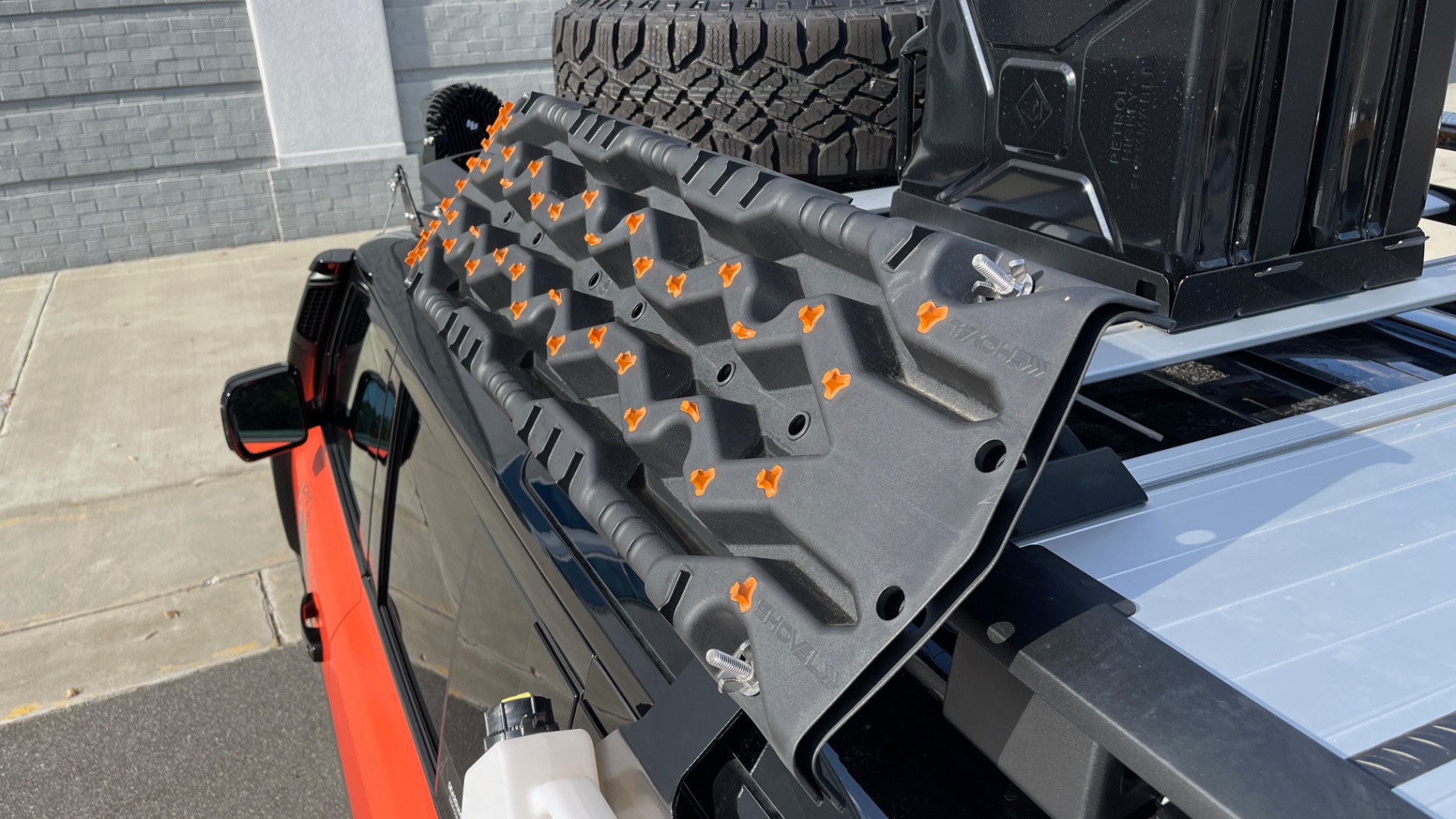 Used 2022 Land Rover DEFENDER 110 S / TREK PACK / AIR SUSP / OFF-ROAD PACK / 11.4 TOUCHSCREEN for sale Sold at Formula Imports in Charlotte NC 28227 50