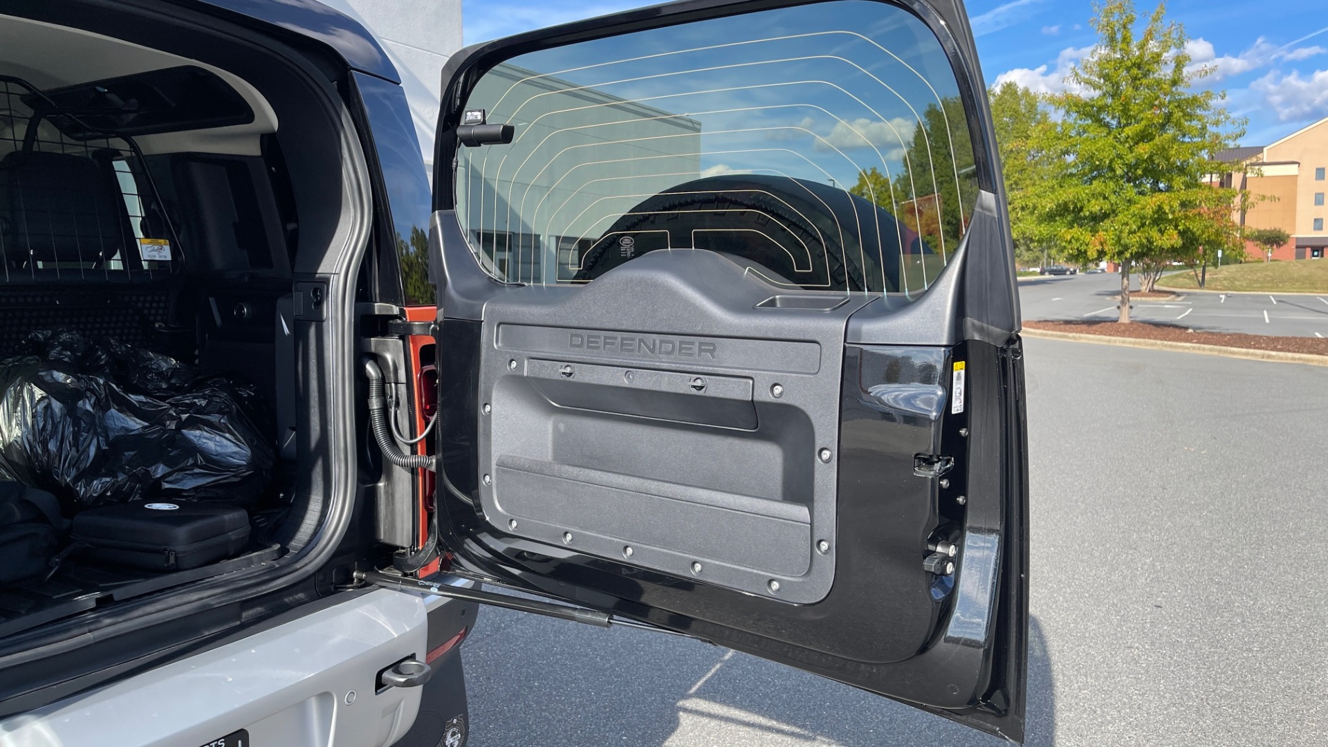 Used 2022 Land Rover DEFENDER 110 S / TREK PACK / AIR SUSP / OFF-ROAD PACK / 11.4 TOUCHSCREEN for sale Sold at Formula Imports in Charlotte NC 28227 54