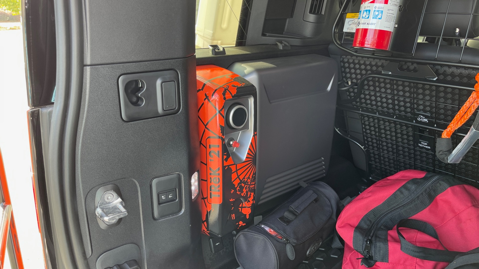 Used 2022 Land Rover DEFENDER 110 S / TREK PACK / AIR SUSP / OFF-ROAD PACK / 11.4 TOUCHSCREEN for sale Sold at Formula Imports in Charlotte NC 28227 57