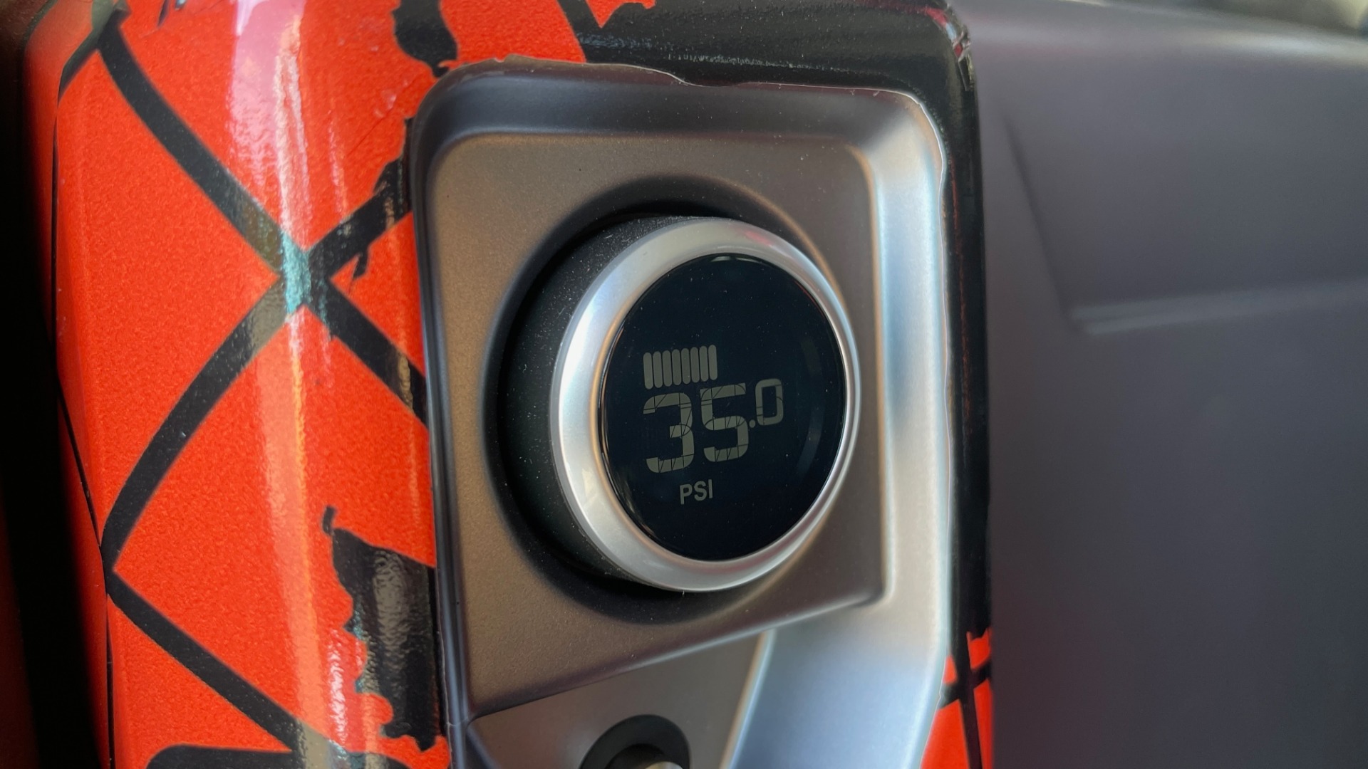 Used 2022 Land Rover DEFENDER 110 S / TREK PACK / AIR SUSP / OFF-ROAD PACK / 11.4 TOUCHSCREEN for sale Sold at Formula Imports in Charlotte NC 28227 73