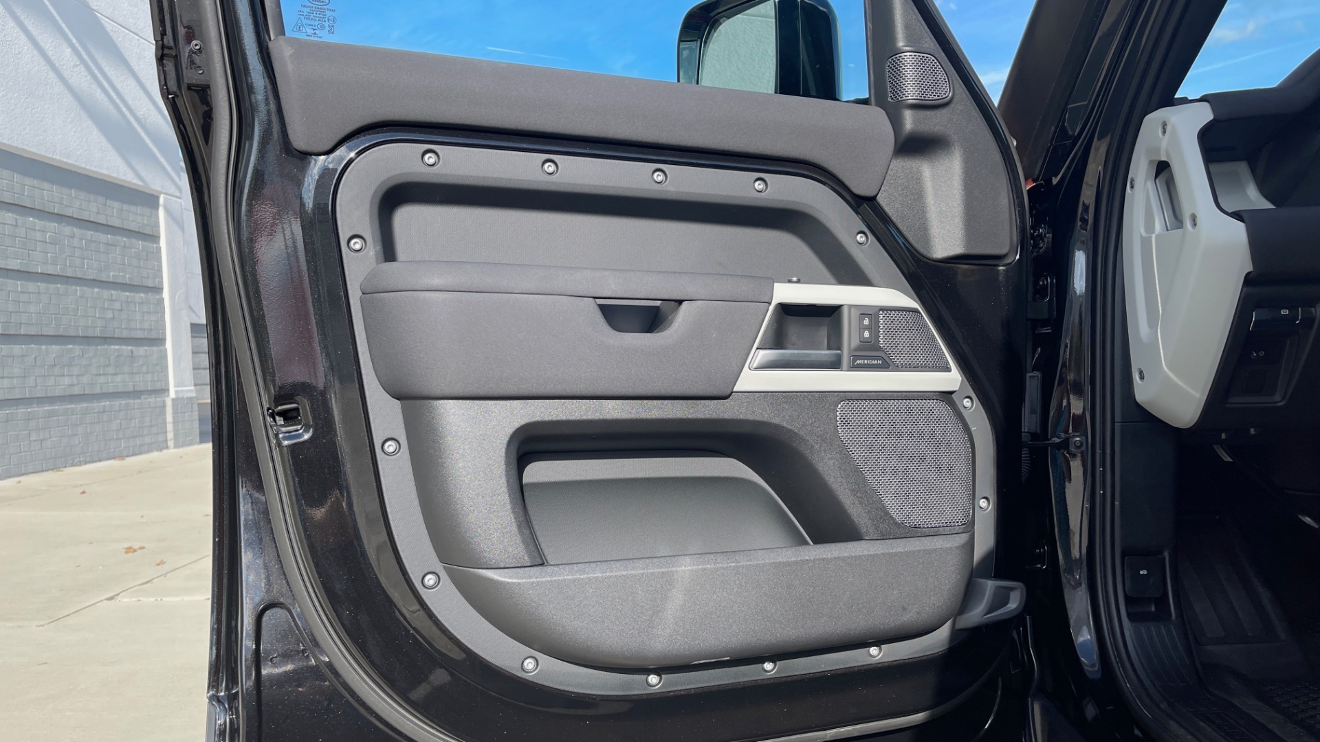 Used 2022 Land Rover DEFENDER 110 S / TREK PACK / AIR SUSP / OFF-ROAD PACK / 11.4 TOUCHSCREEN for sale Sold at Formula Imports in Charlotte NC 28227 84