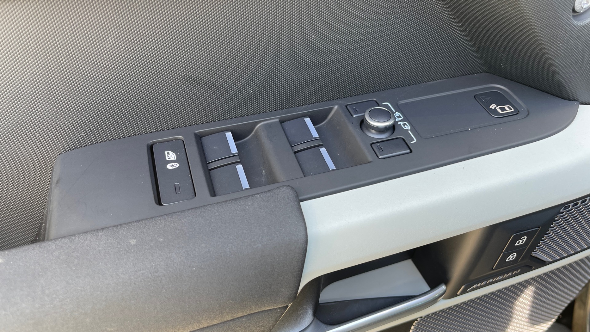 Used 2022 Land Rover DEFENDER 110 S / TREK PACK / AIR SUSP / OFF-ROAD PACK / 11.4 TOUCHSCREEN for sale Sold at Formula Imports in Charlotte NC 28227 86