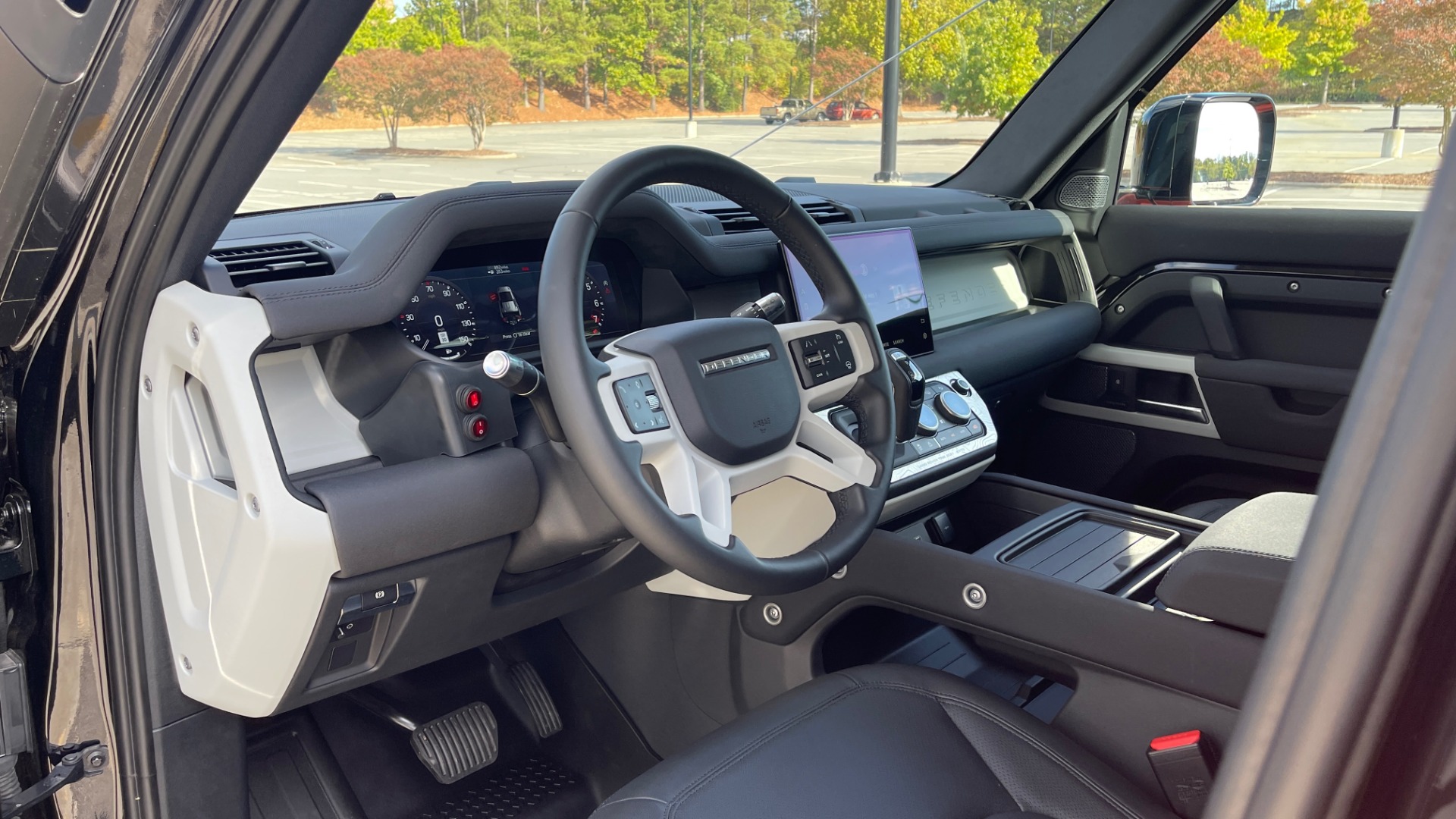 Used 2022 Land Rover DEFENDER 110 S / TREK PACK / AIR SUSP / OFF-ROAD PACK / 11.4 TOUCHSCREEN for sale Sold at Formula Imports in Charlotte NC 28227 87