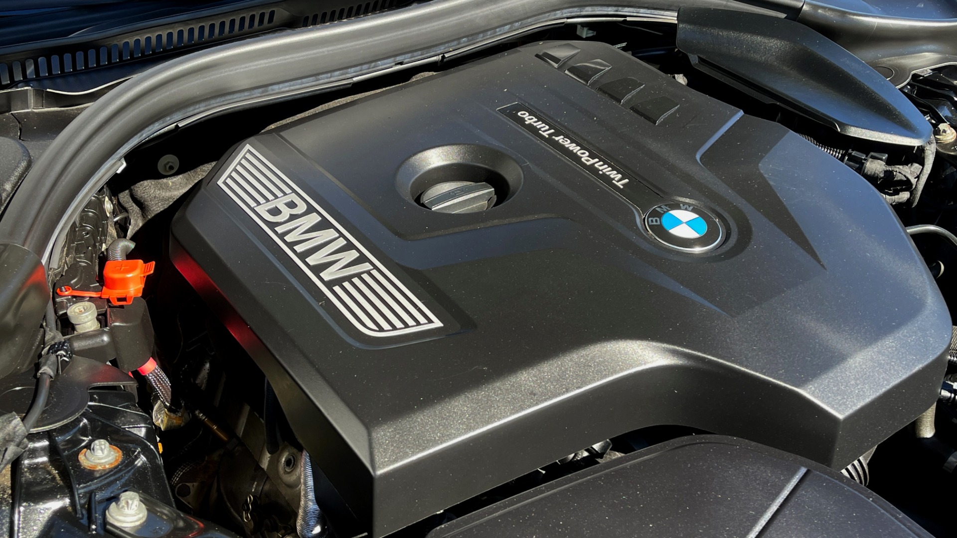 Used 2018 BMW 5 SERIES 530I XDRIVE 2.0L / 8-SPD AUTO / NAV / SUNROOF / REARVIEW for sale $37,599 at Formula Imports in Charlotte NC 28227 10