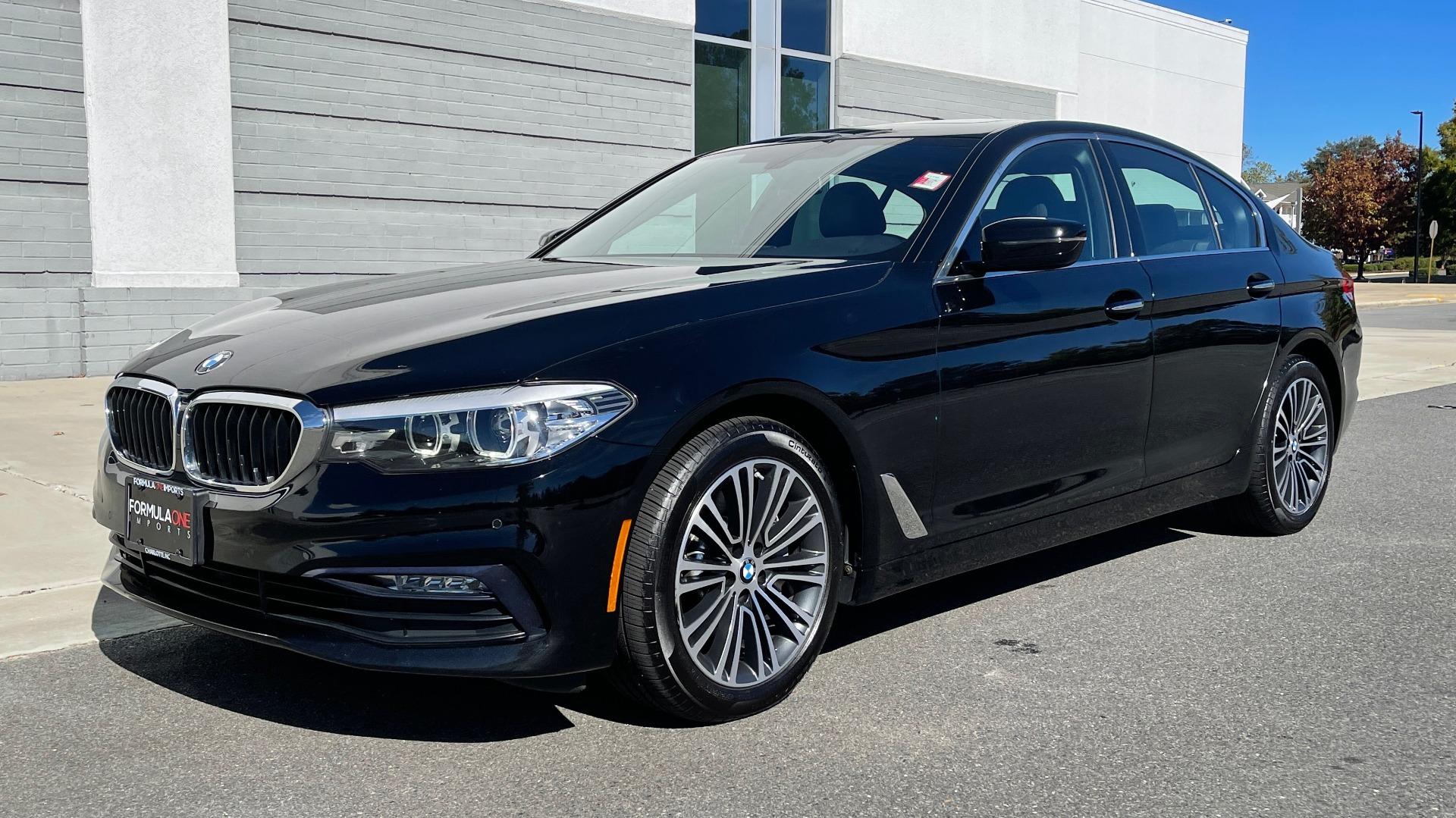 Used 2018 BMW 5 SERIES 530I XDRIVE 2.0L / 8-SPD AUTO / NAV / SUNROOF / REARVIEW for sale Sold at Formula Imports in Charlotte NC 28227 2
