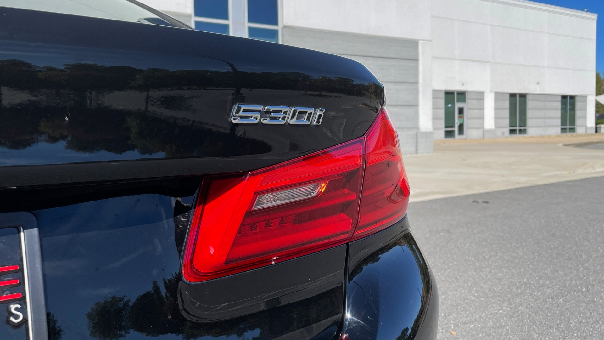Used 2018 BMW 5 SERIES 530I XDRIVE 2.0L / 8-SPD AUTO / NAV / SUNROOF / REARVIEW for sale Sold at Formula Imports in Charlotte NC 28227 22