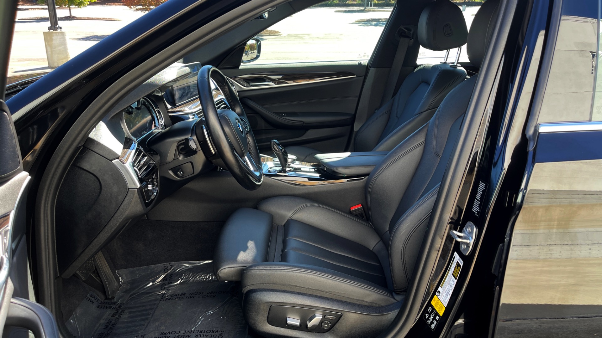 Used 2018 BMW 5 SERIES 530I XDRIVE 2.0L / 8-SPD AUTO / NAV / SUNROOF / REARVIEW for sale Sold at Formula Imports in Charlotte NC 28227 26