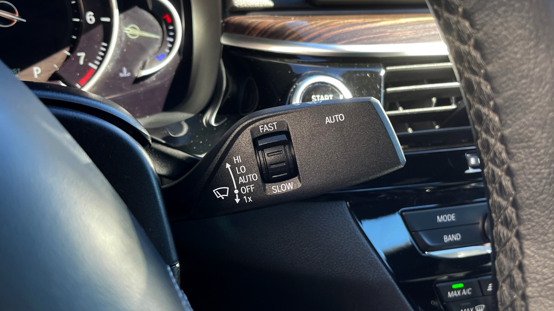 Used 2018 BMW 5 SERIES 530I XDRIVE 2.0L / 8-SPD AUTO / NAV / SUNROOF / REARVIEW for sale Sold at Formula Imports in Charlotte NC 28227 33