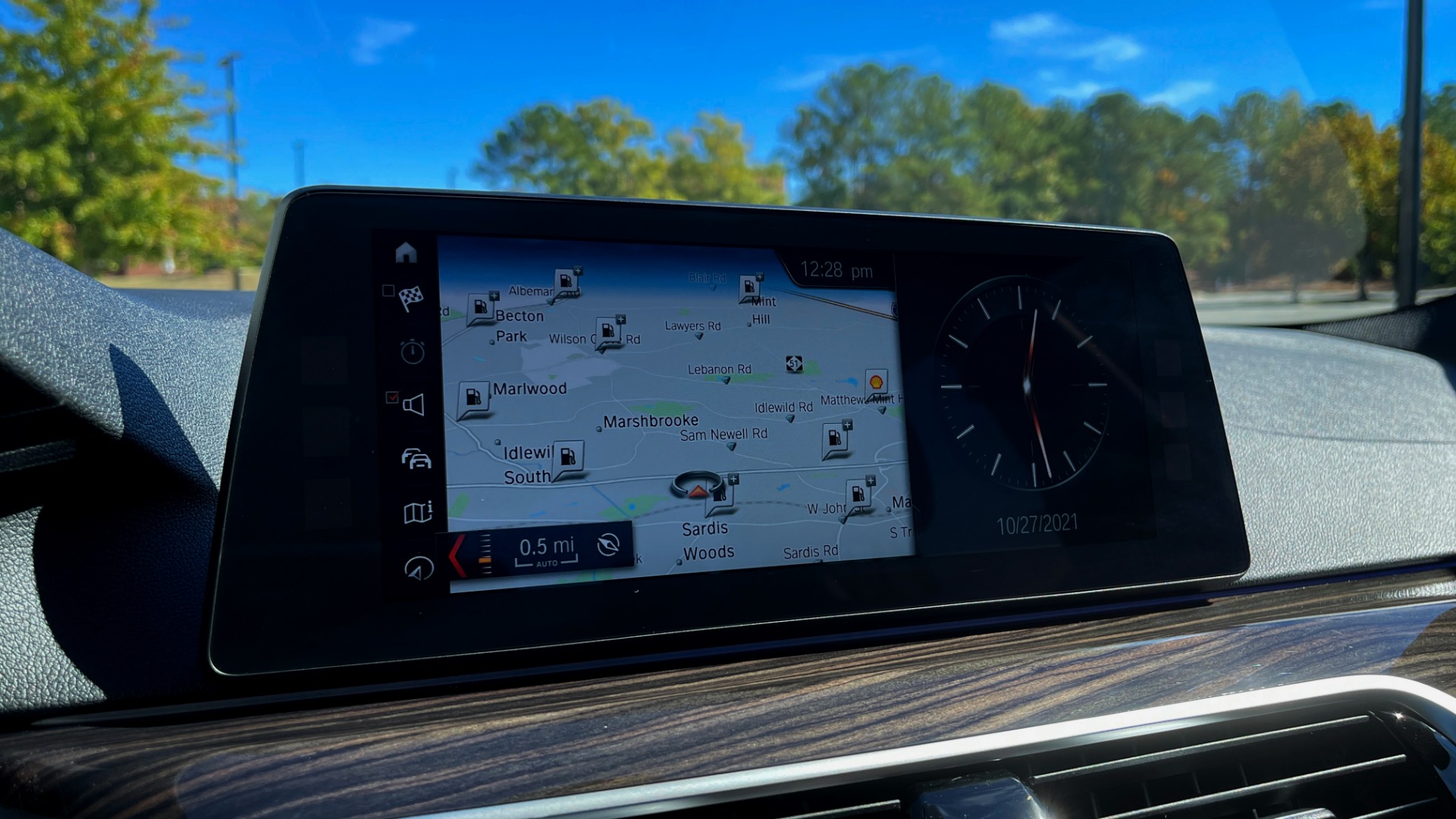 Used 2018 BMW 5 SERIES 530I XDRIVE 2.0L / 8-SPD AUTO / NAV / SUNROOF / REARVIEW for sale Sold at Formula Imports in Charlotte NC 28227 38