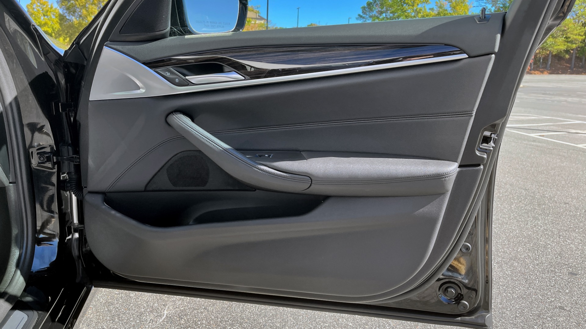 Used 2018 BMW 5 SERIES 530I XDRIVE 2.0L / 8-SPD AUTO / NAV / SUNROOF / REARVIEW for sale $37,599 at Formula Imports in Charlotte NC 28227 57