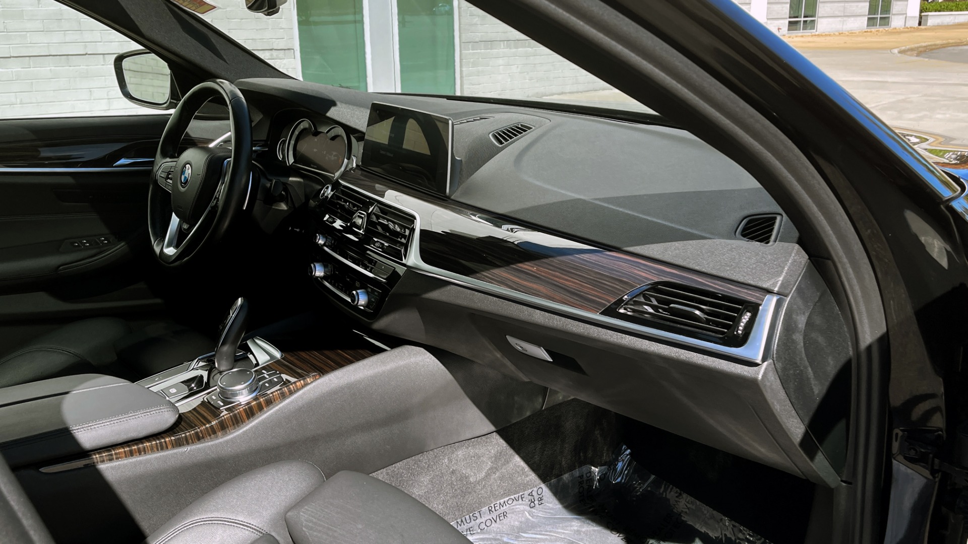 Used 2018 BMW 5 SERIES 530I XDRIVE 2.0L / 8-SPD AUTO / NAV / SUNROOF / REARVIEW for sale Sold at Formula Imports in Charlotte NC 28227 59