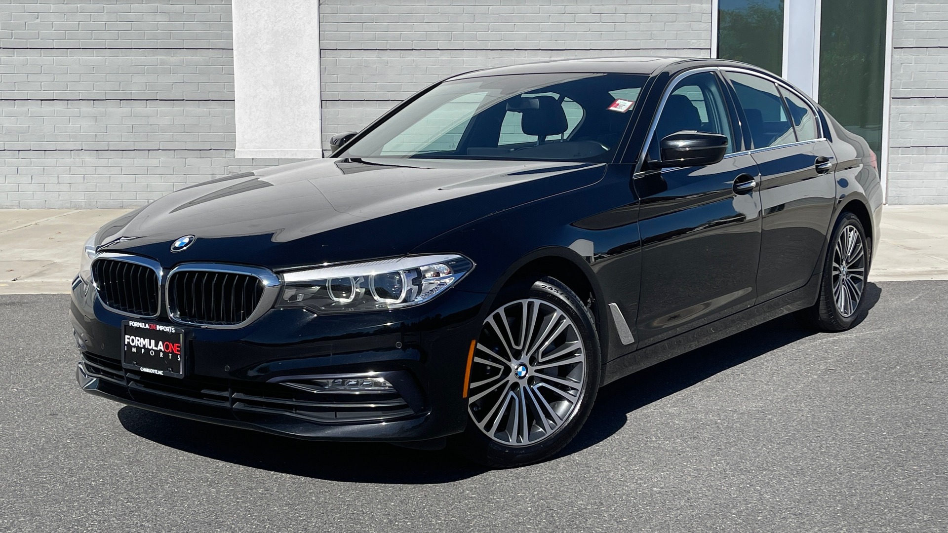 Used 2018 BMW 5 SERIES 530I XDRIVE 2.0L / 8-SPD AUTO / NAV / SUNROOF / REARVIEW for sale Sold at Formula Imports in Charlotte NC 28227 1