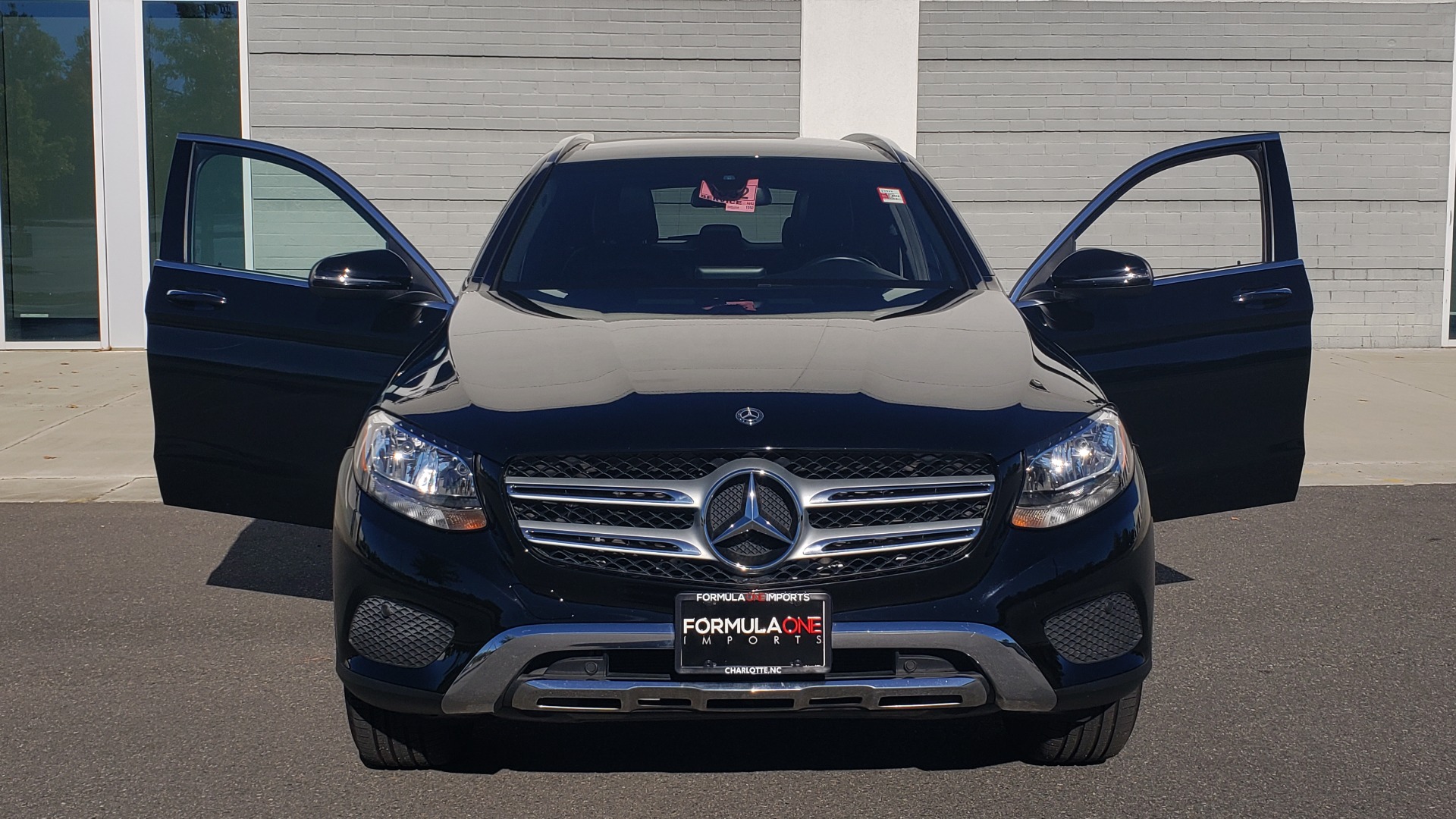 Used 2019 Mercedes-Benz GLC 300 4MATIC PREMIUM / KEYLESS-GO / PANO-ROOF / BSA / HTD STS for sale Sold at Formula Imports in Charlotte NC 28227 24