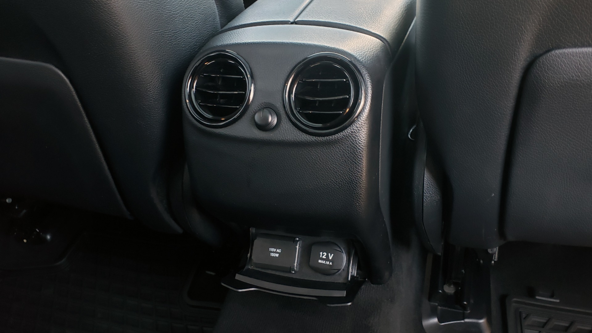 Used 2019 Mercedes-Benz GLC 300 4MATIC PREMIUM / KEYLESS-GO / PANO-ROOF / BSA / HTD STS for sale $39,195 at Formula Imports in Charlotte NC 28227 74