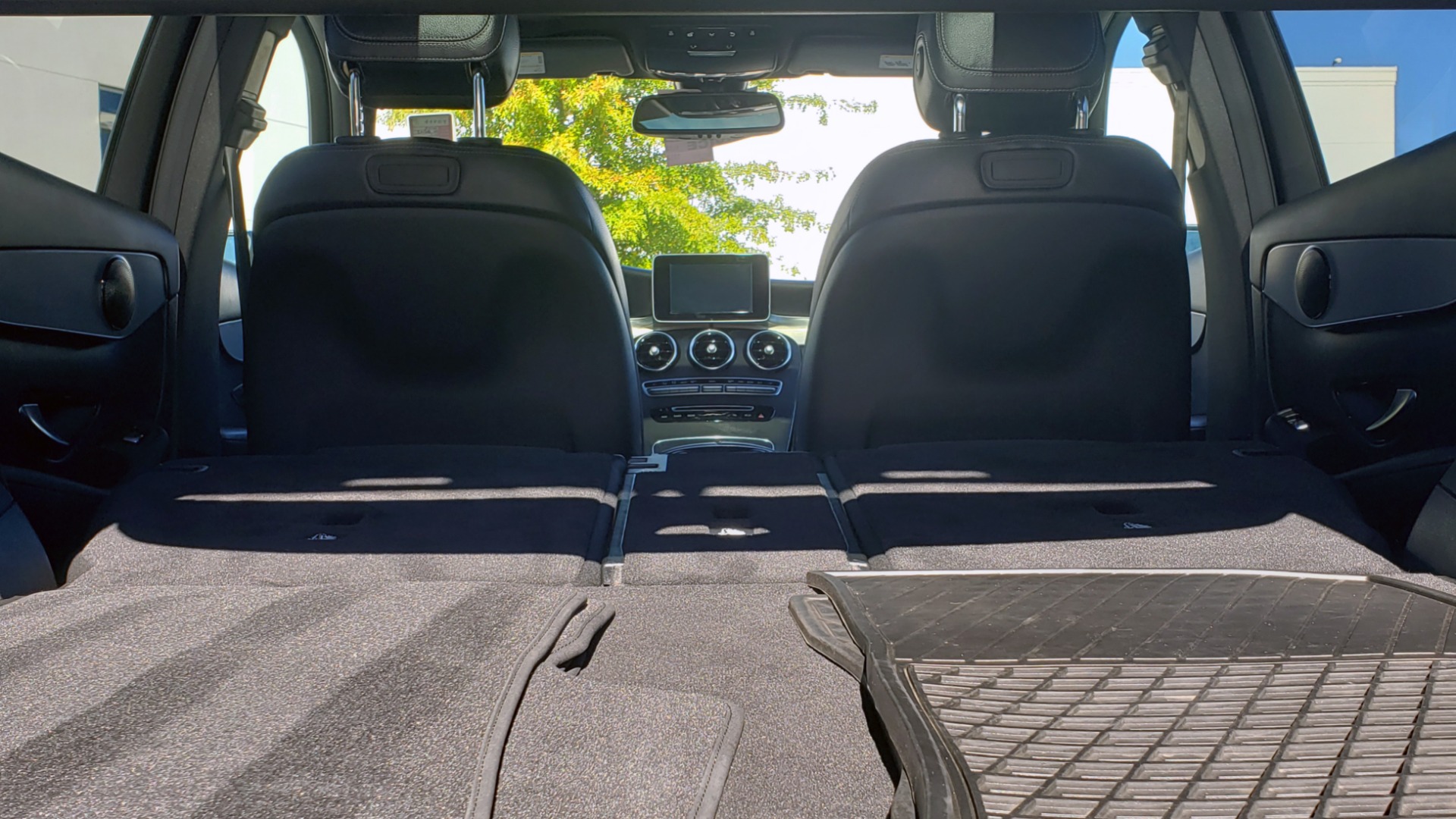 Used 2019 Mercedes-Benz GLC 300 4MATIC PREMIUM / KEYLESS-GO / PANO-ROOF / BSA / HTD STS for sale $39,195 at Formula Imports in Charlotte NC 28227 79
