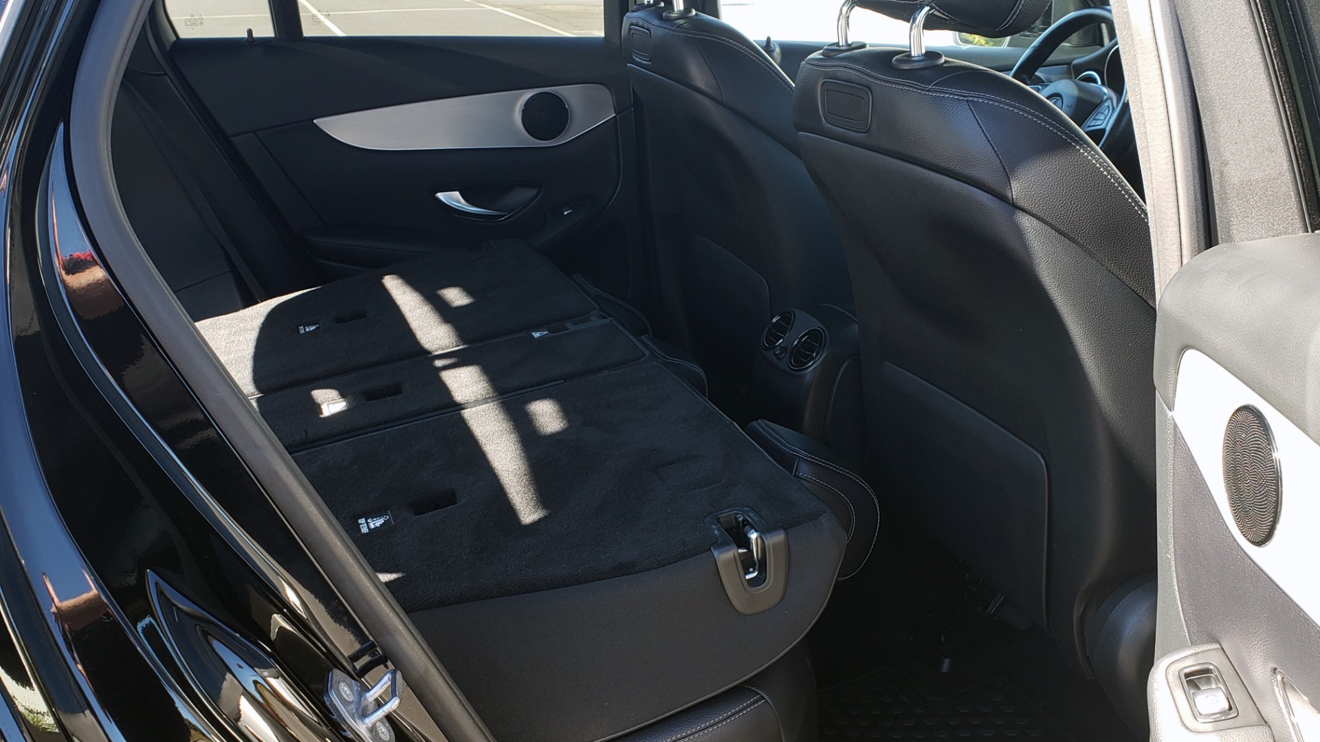 Used 2019 Mercedes-Benz GLC 300 4MATIC PREMIUM / KEYLESS-GO / PANO-ROOF / BSA / HTD STS for sale $39,195 at Formula Imports in Charlotte NC 28227 80