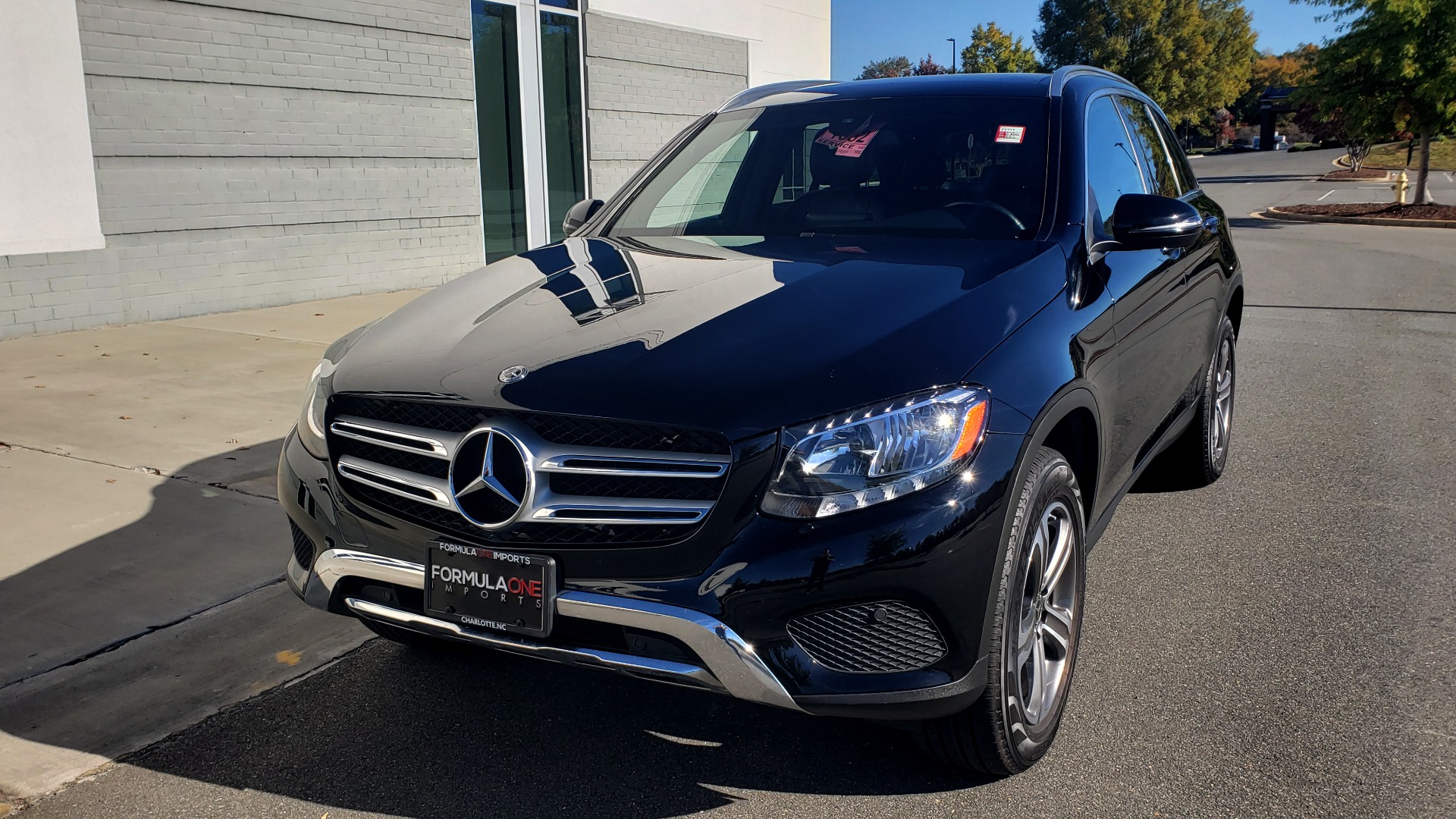 Used 2019 Mercedes-Benz GLC 300 4MATIC PREMIUM / KEYLESS-GO / PANO-ROOF / BSA / HTD STS for sale Sold at Formula Imports in Charlotte NC 28227 1