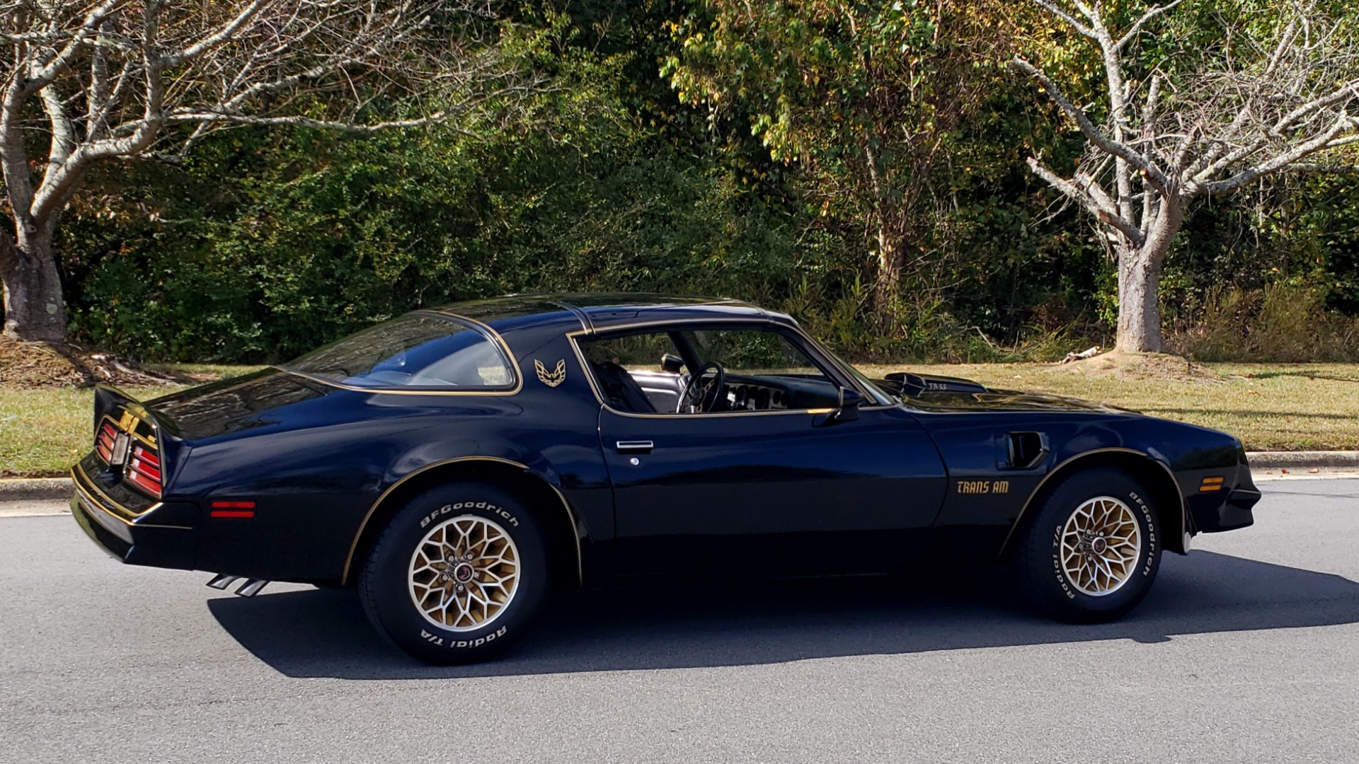 Used 1977 Pontiac TRANS AM Y82 SPECIAL EDITION BANDIT / 6.6L / 4-SPEED MANUAL / LOW MILES for sale Sold at Formula Imports in Charlotte NC 28227 100