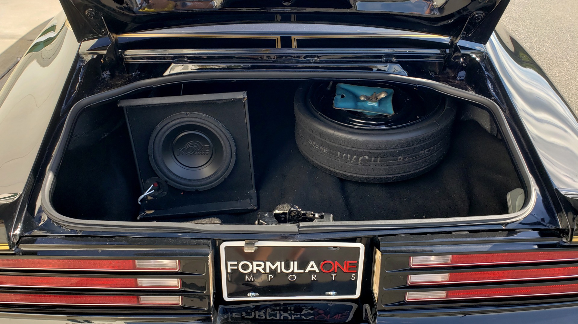 Used 1977 Pontiac TRANS AM Y82 SPECIAL EDITION BANDIT / 6.6L / 4-SPEED MANUAL / LOW MILES for sale Sold at Formula Imports in Charlotte NC 28227 31
