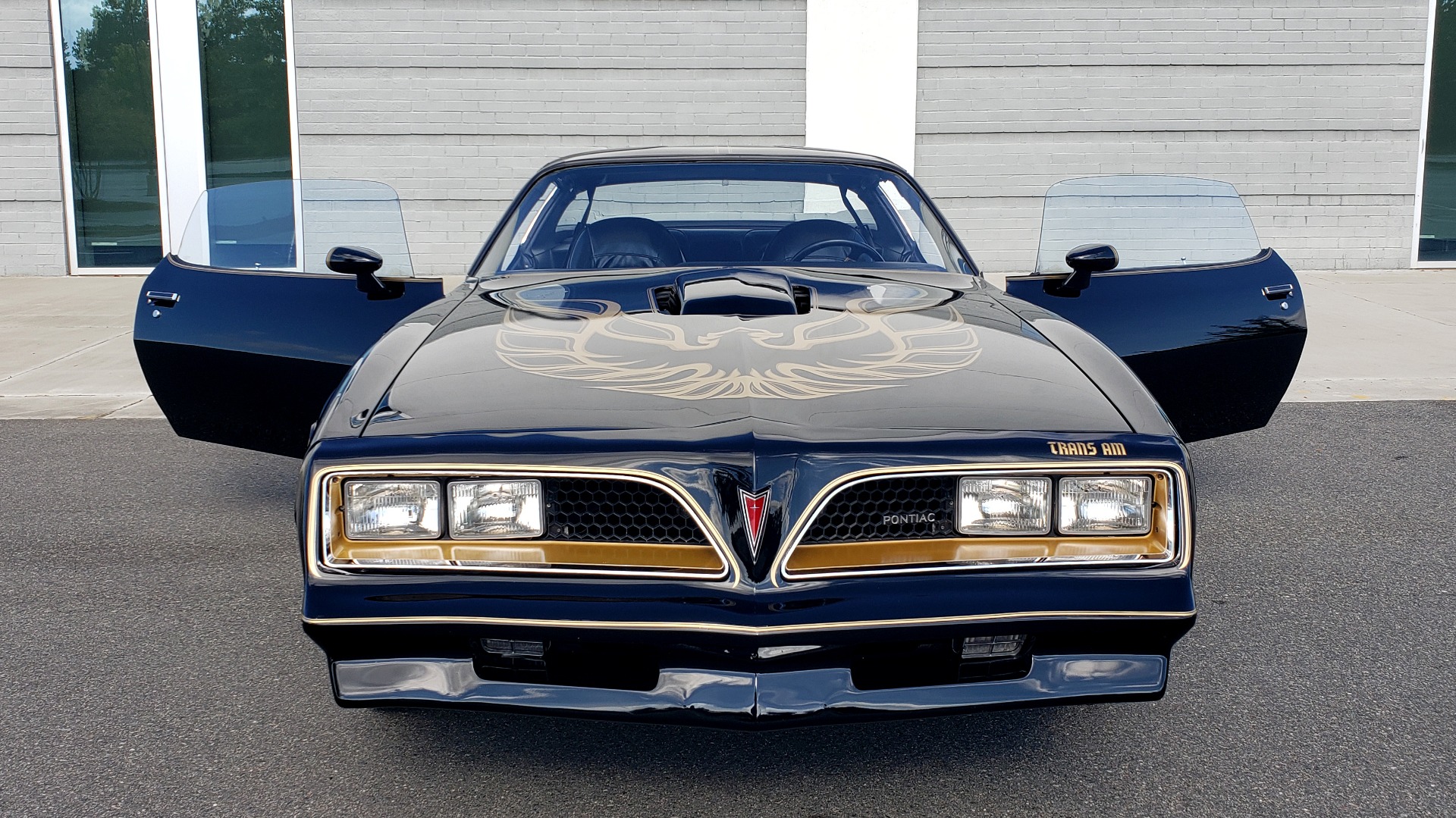 Used 1977 Pontiac TRANS AM Y82 SPECIAL EDITION BANDIT / 6.6L / 4-SPEED MANUAL / LOW MILES for sale Sold at Formula Imports in Charlotte NC 28227 34