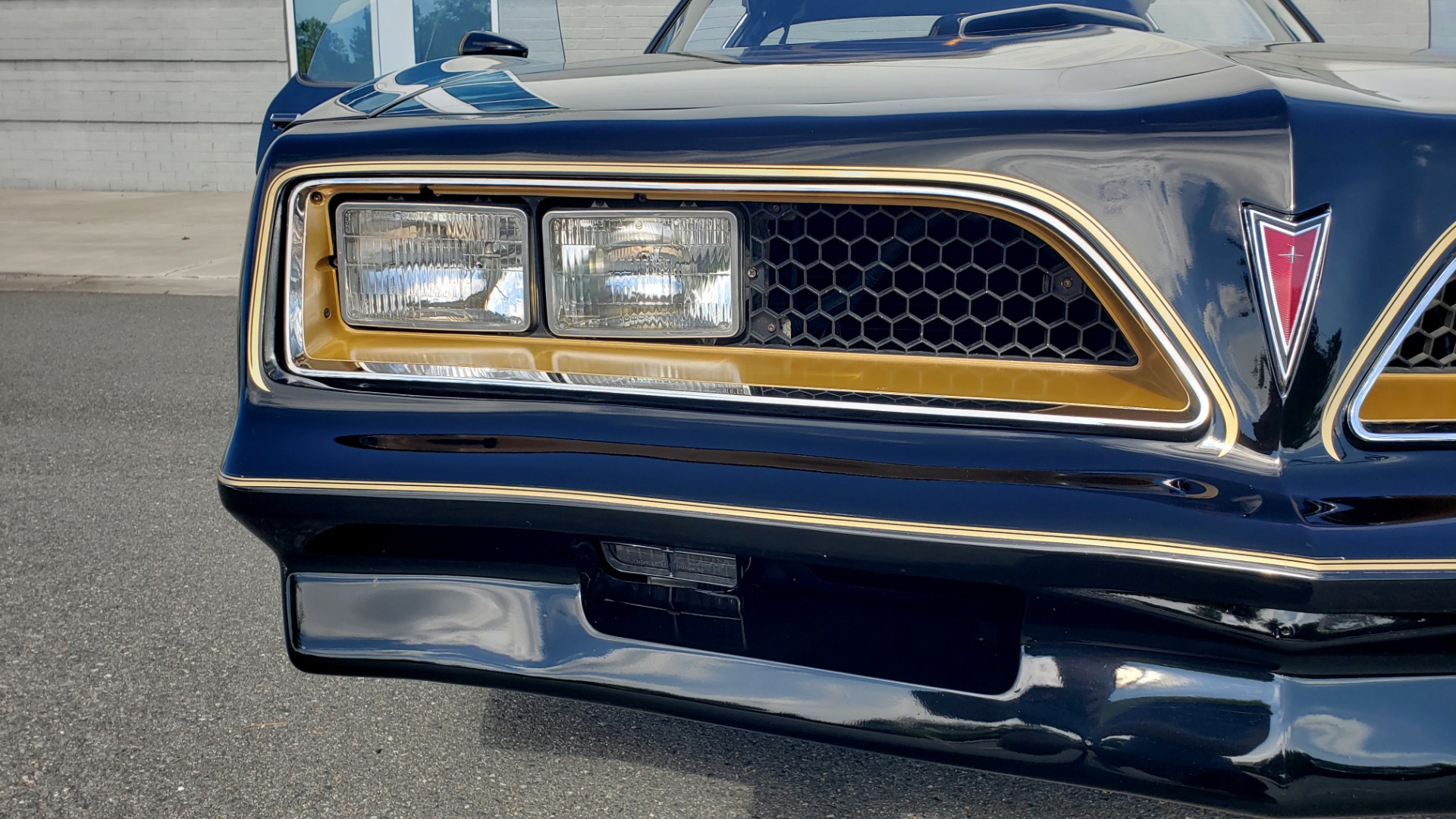Used 1977 Pontiac TRANS AM Y82 SPECIAL EDITION BANDIT / 6.6L / 4-SPEED MANUAL / LOW MILES for sale Sold at Formula Imports in Charlotte NC 28227 37