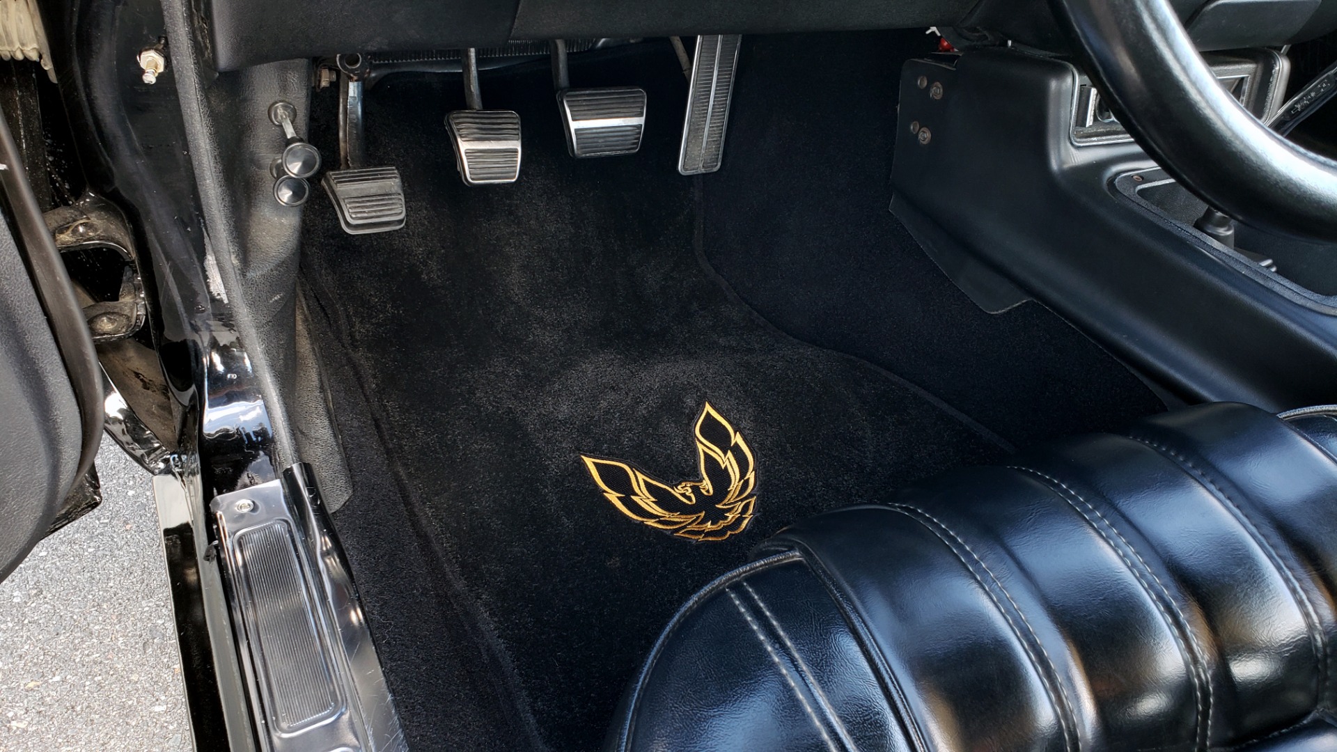 Used 1977 Pontiac TRANS AM Y82 SPECIAL EDITION BANDIT / 6.6L / 4-SPEED MANUAL / LOW MILES for sale Sold at Formula Imports in Charlotte NC 28227 51