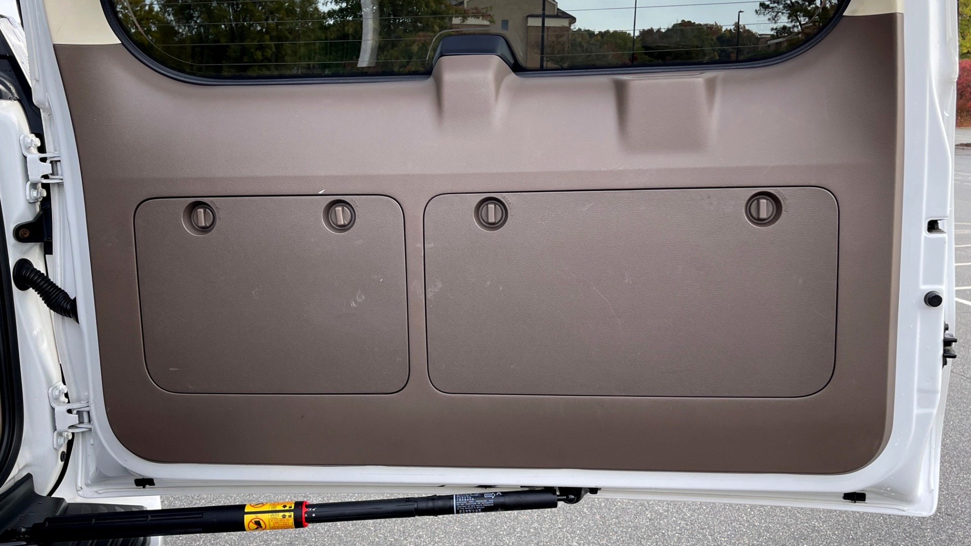 Used 2016 Lexus GX 460 PREMIUM / BLIND SPOT W/CROSS TRAFFIC ALERT / SUNROOF / REARVIEW for sale Sold at Formula Imports in Charlotte NC 28227 18