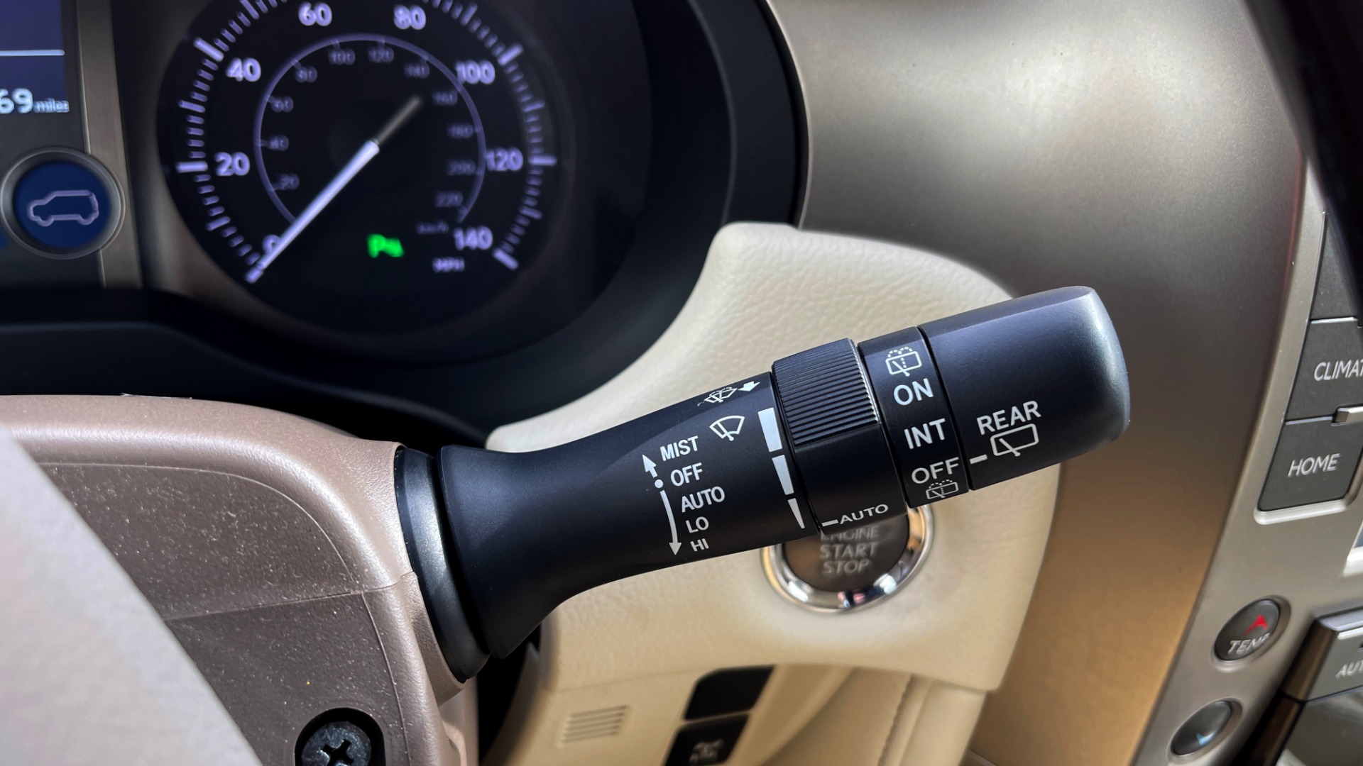 Used 2016 Lexus GX 460 PREMIUM / BLIND SPOT W/CROSS TRAFFIC ALERT / SUNROOF / REARVIEW for sale Sold at Formula Imports in Charlotte NC 28227 32