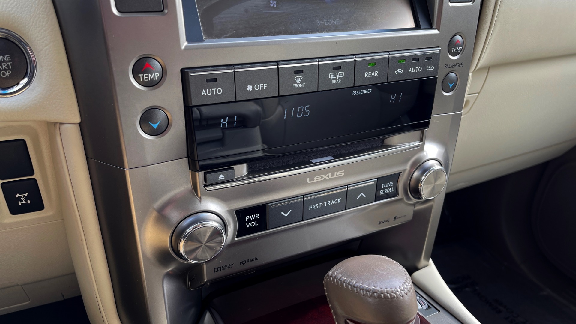 Used 2016 Lexus GX 460 PREMIUM / BLIND SPOT W/CROSS TRAFFIC ALERT / SUNROOF / REARVIEW for sale Sold at Formula Imports in Charlotte NC 28227 39