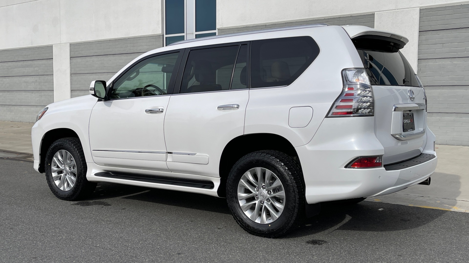 Used 2016 Lexus GX 460 PREMIUM / BLIND SPOT W/CROSS TRAFFIC ALERT / SUNROOF / REARVIEW for sale Sold at Formula Imports in Charlotte NC 28227 4