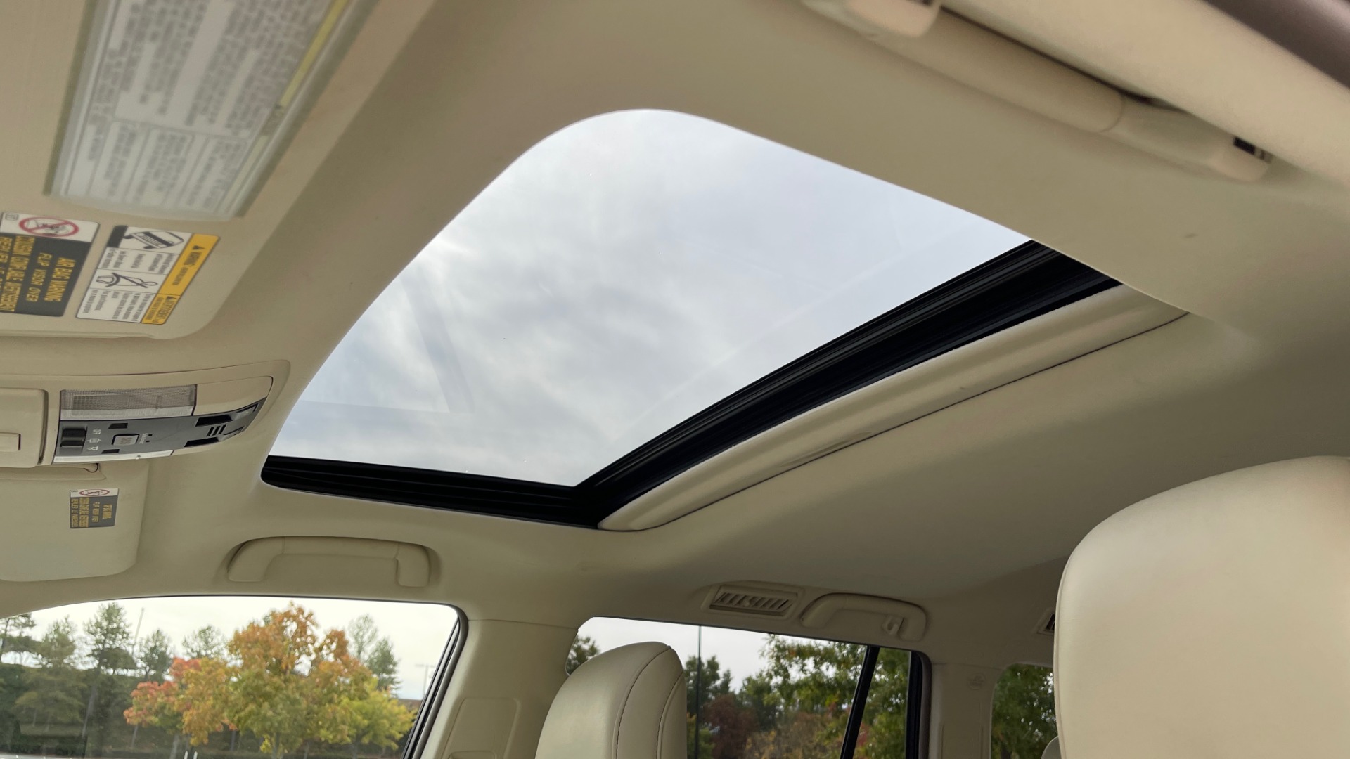 Used 2016 Lexus GX 460 PREMIUM / BLIND SPOT W/CROSS TRAFFIC ALERT / SUNROOF / REARVIEW for sale Sold at Formula Imports in Charlotte NC 28227 46