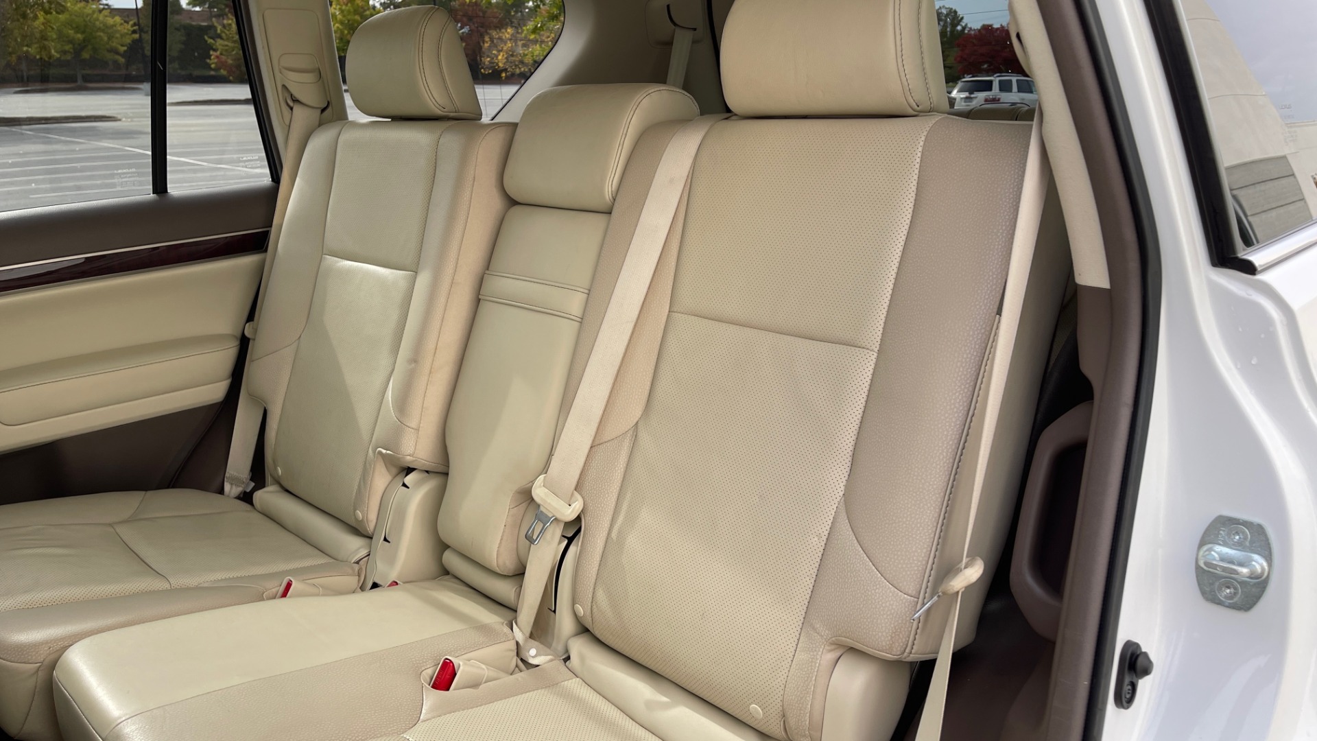 Used 2016 Lexus GX 460 PREMIUM / BLIND SPOT W/CROSS TRAFFIC ALERT / SUNROOF / REARVIEW for sale Sold at Formula Imports in Charlotte NC 28227 50