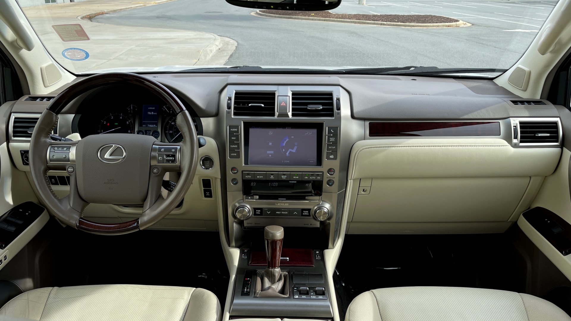 Used 2016 Lexus GX 460 PREMIUM / BLIND SPOT W/CROSS TRAFFIC ALERT / SUNROOF / REARVIEW for sale Sold at Formula Imports in Charlotte NC 28227 52