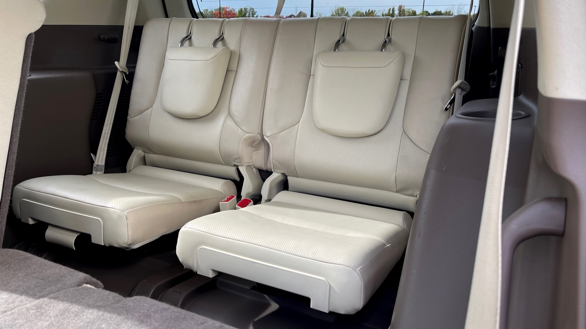 Used 2016 Lexus GX 460 PREMIUM / BLIND SPOT W/CROSS TRAFFIC ALERT / SUNROOF / REARVIEW for sale Sold at Formula Imports in Charlotte NC 28227 54
